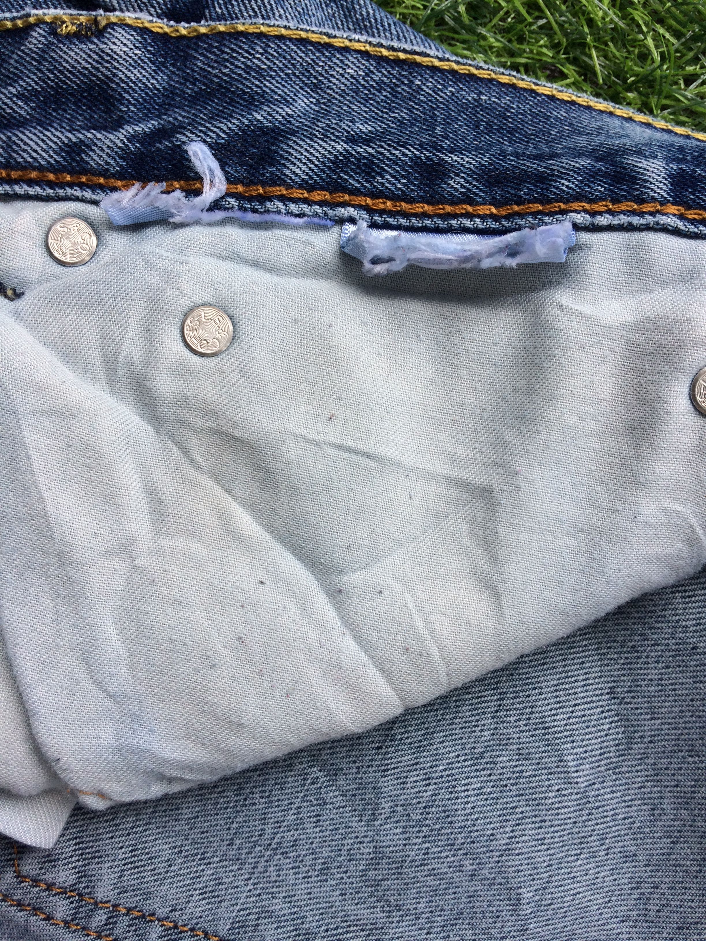 Levi's Vintage Distressed Levis 505 Jeans #B-433 Size US 37 - 13 Thumbnail