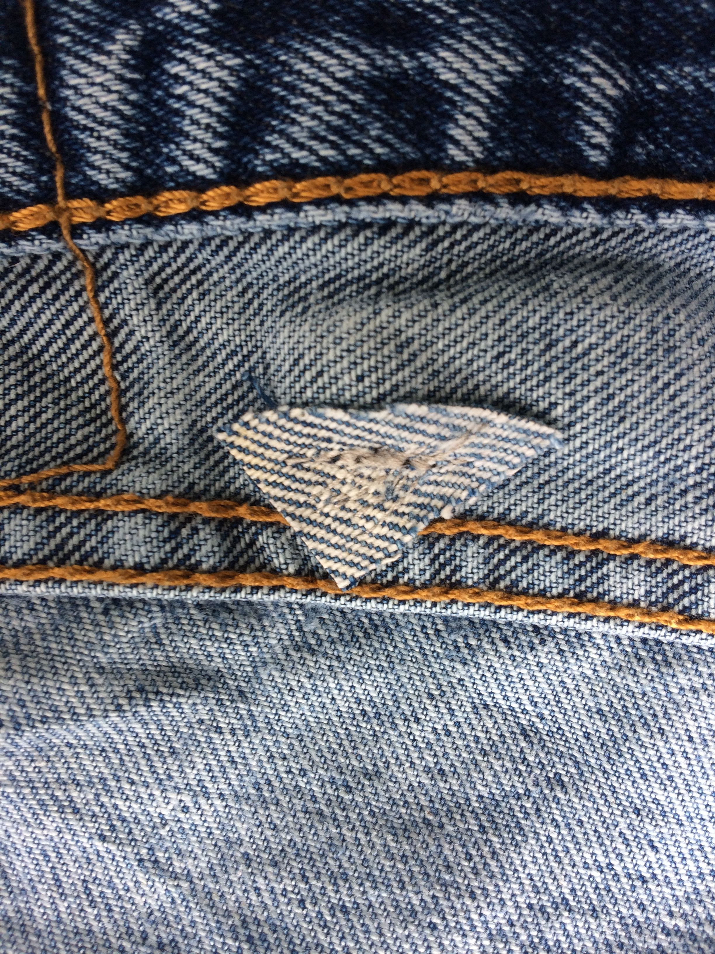 Levi's Vintage Distressed Levis 505 Jeans #B-433 Size US 37 - 12 Thumbnail