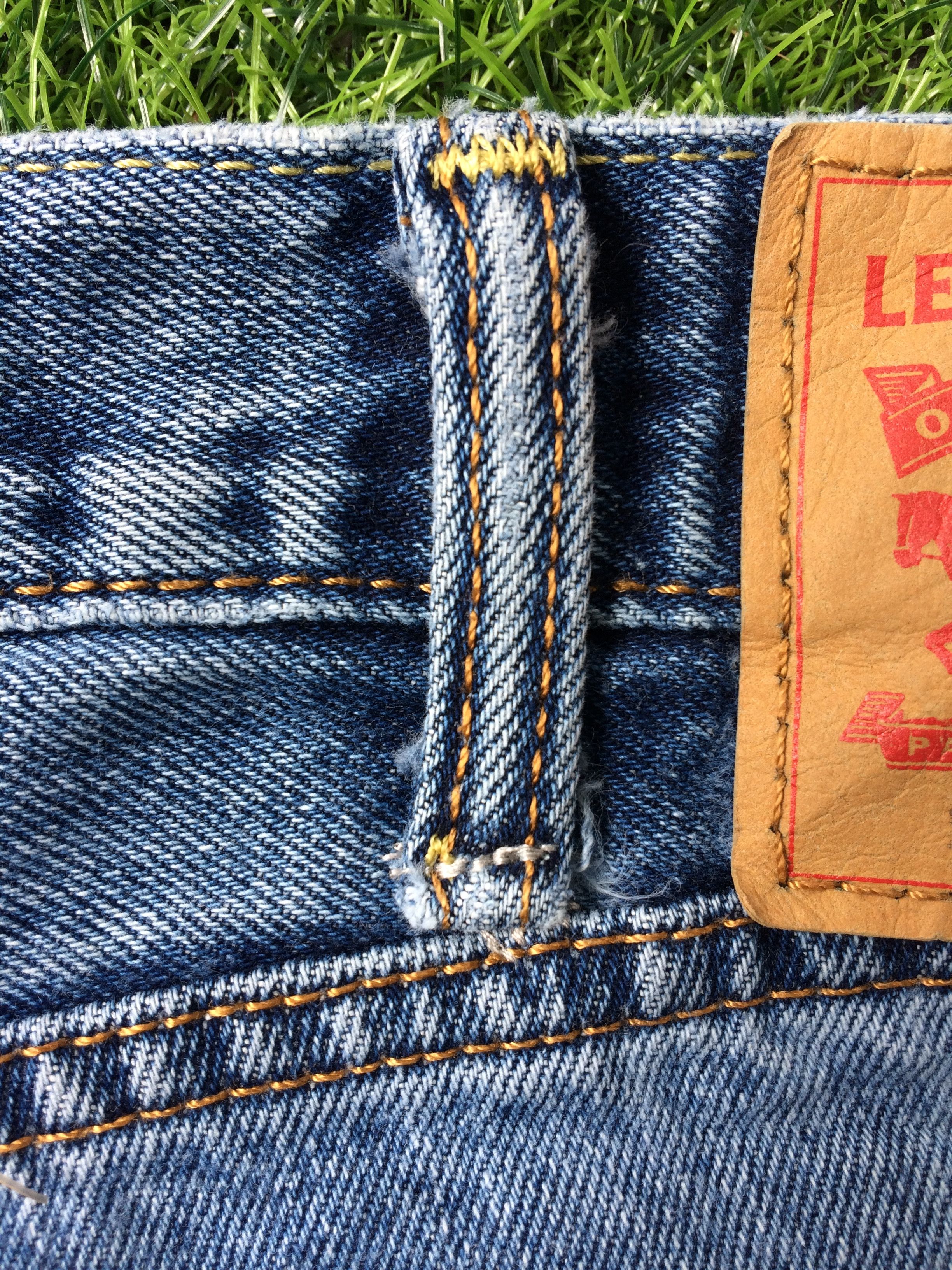 Levi's Vintage Distressed Levis 505 Jeans #B-433 Size US 37 - 11 Thumbnail