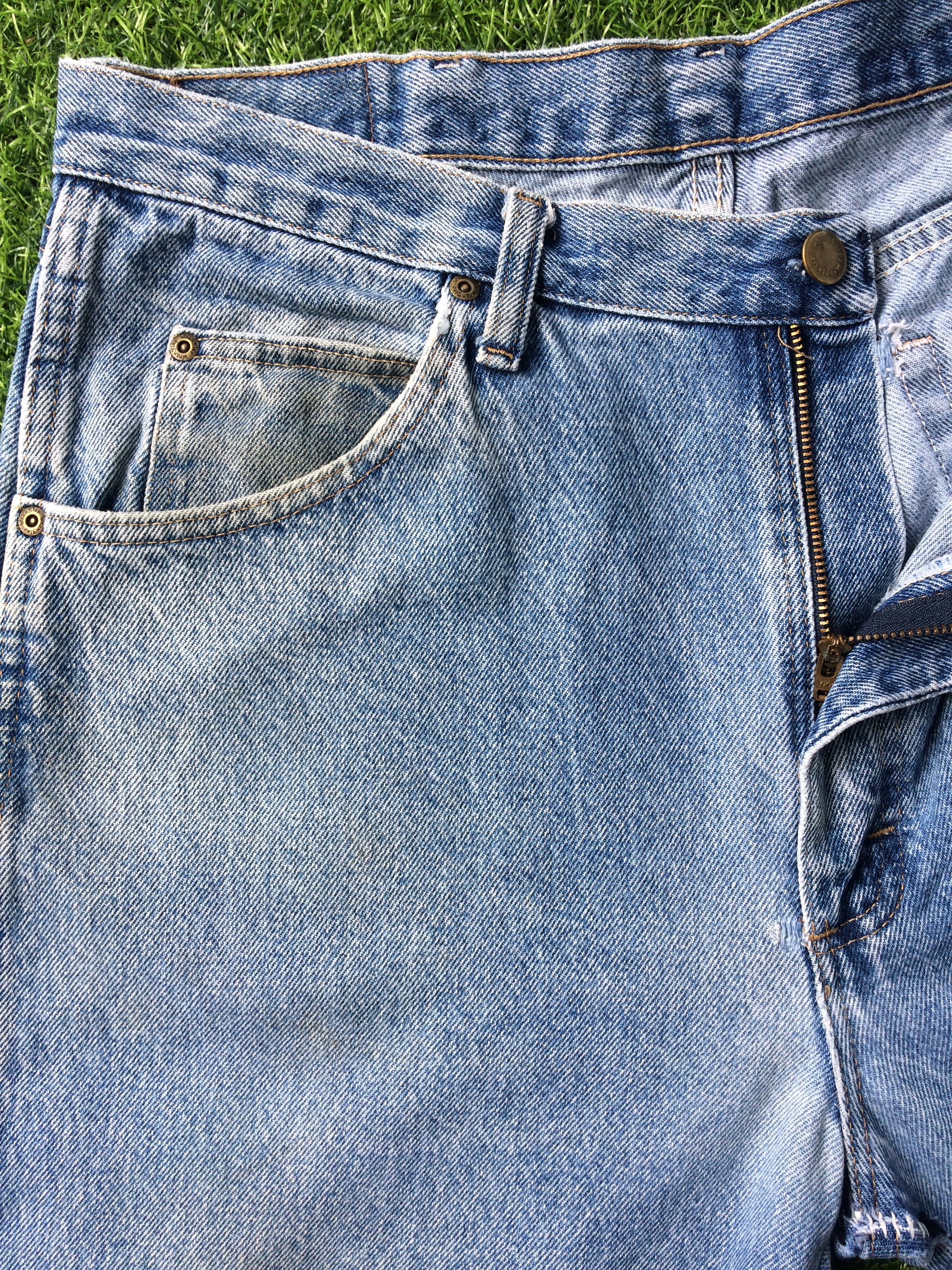 Vintage Vintage Distressed Ripped Light Wash Jeans #B-452 Size US 33 - 3 Thumbnail