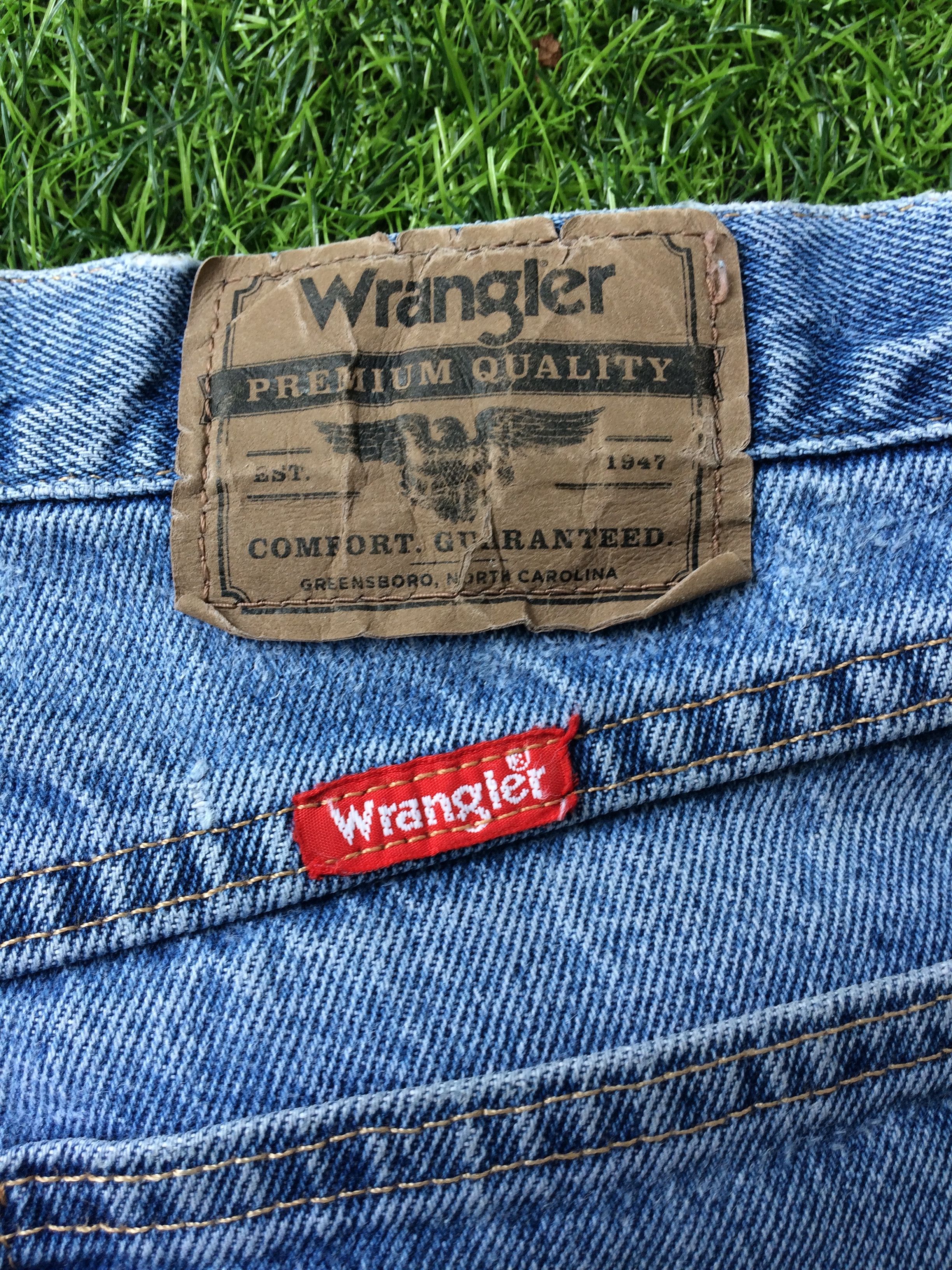 Vintage Vintage Distressed Jeans #B-311 Size US 31 - 9 Thumbnail