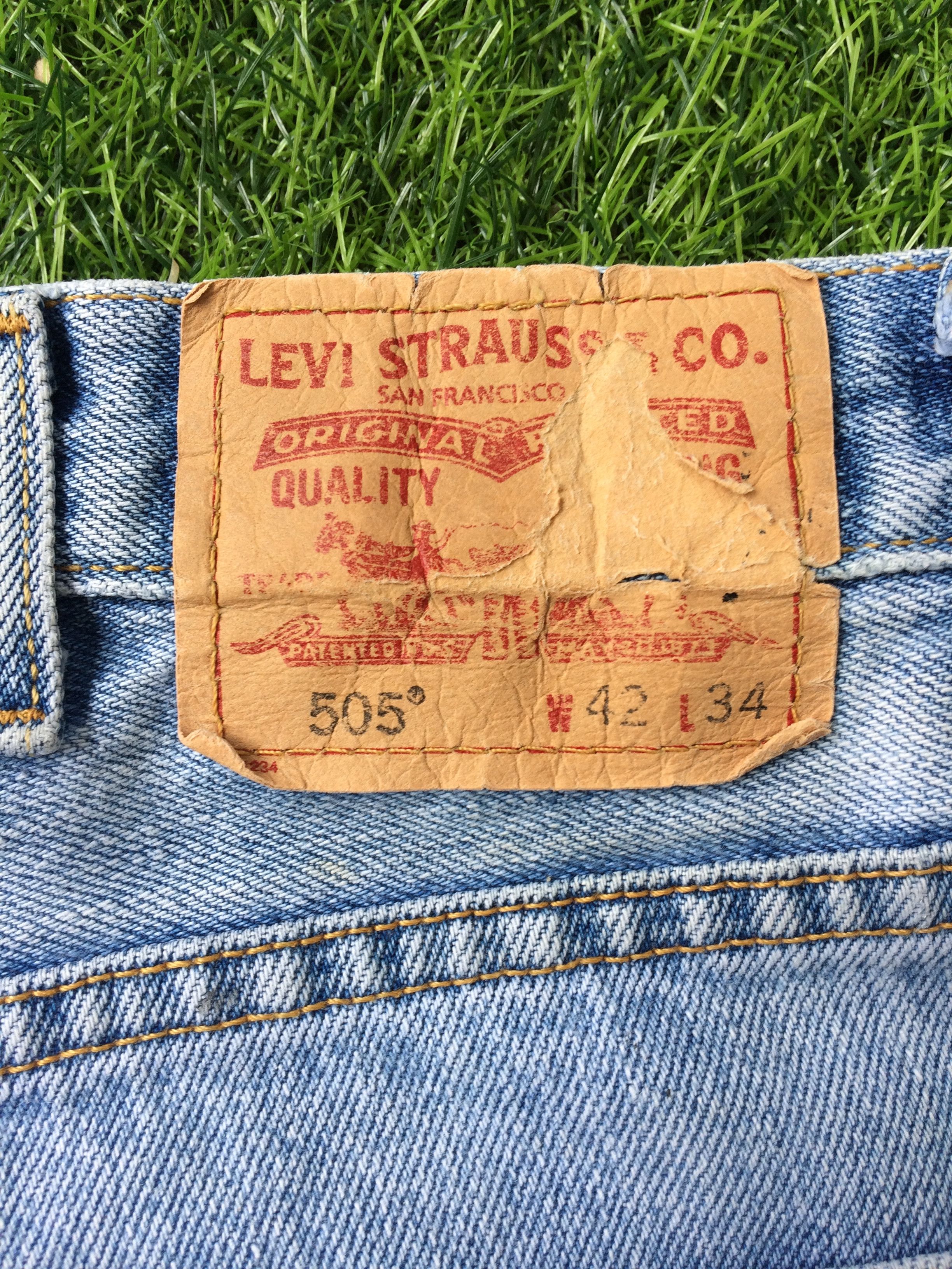Levi's Vintage Distressed Levis 505 Plus Size Jeans #B-357 Size US 41 - 10 Thumbnail