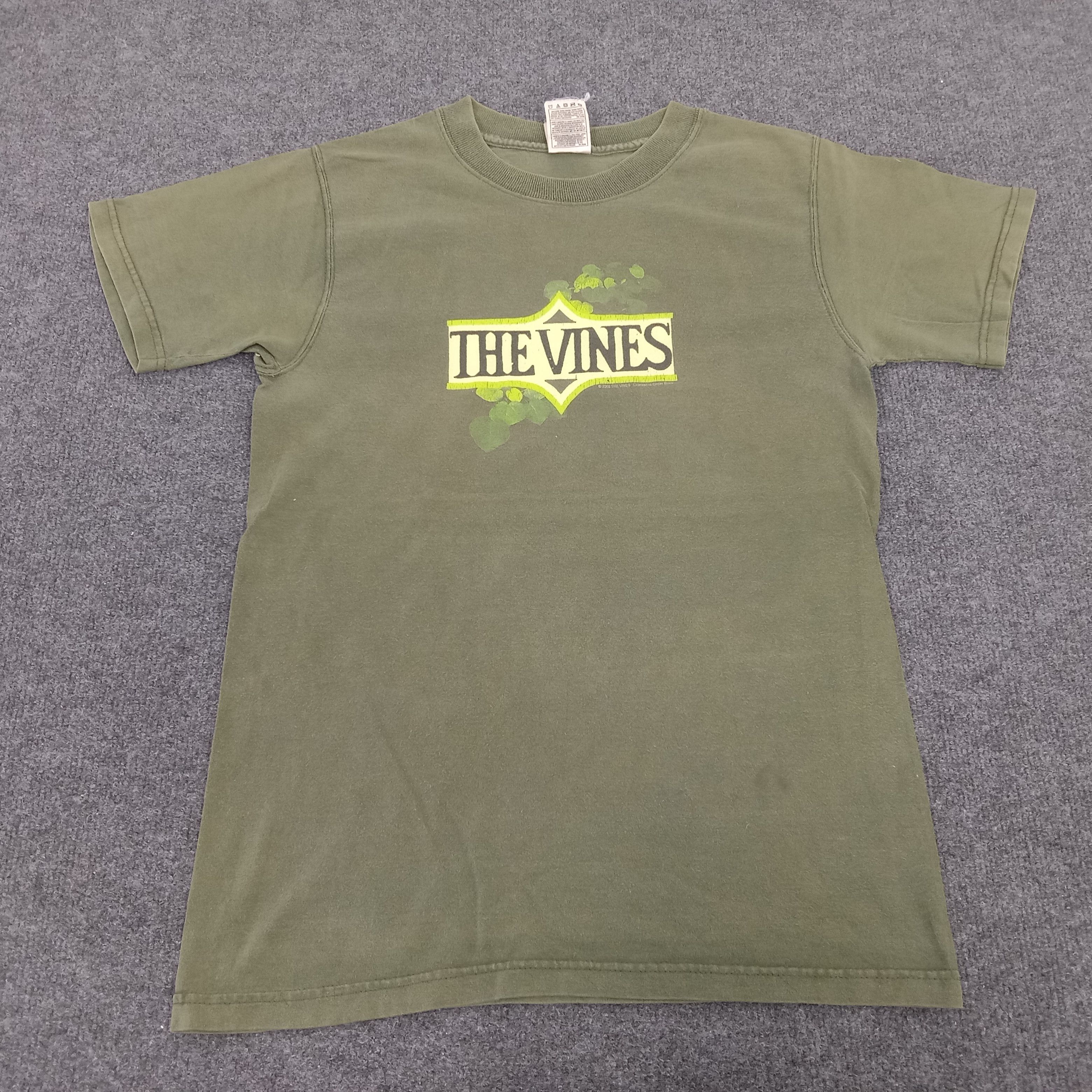 Fruit Of The Loom × Vintage The Vines American Rock Band Tour Tshirt C15N18 Size US S / EU 44-46 / 1 - 1 Thumbnail