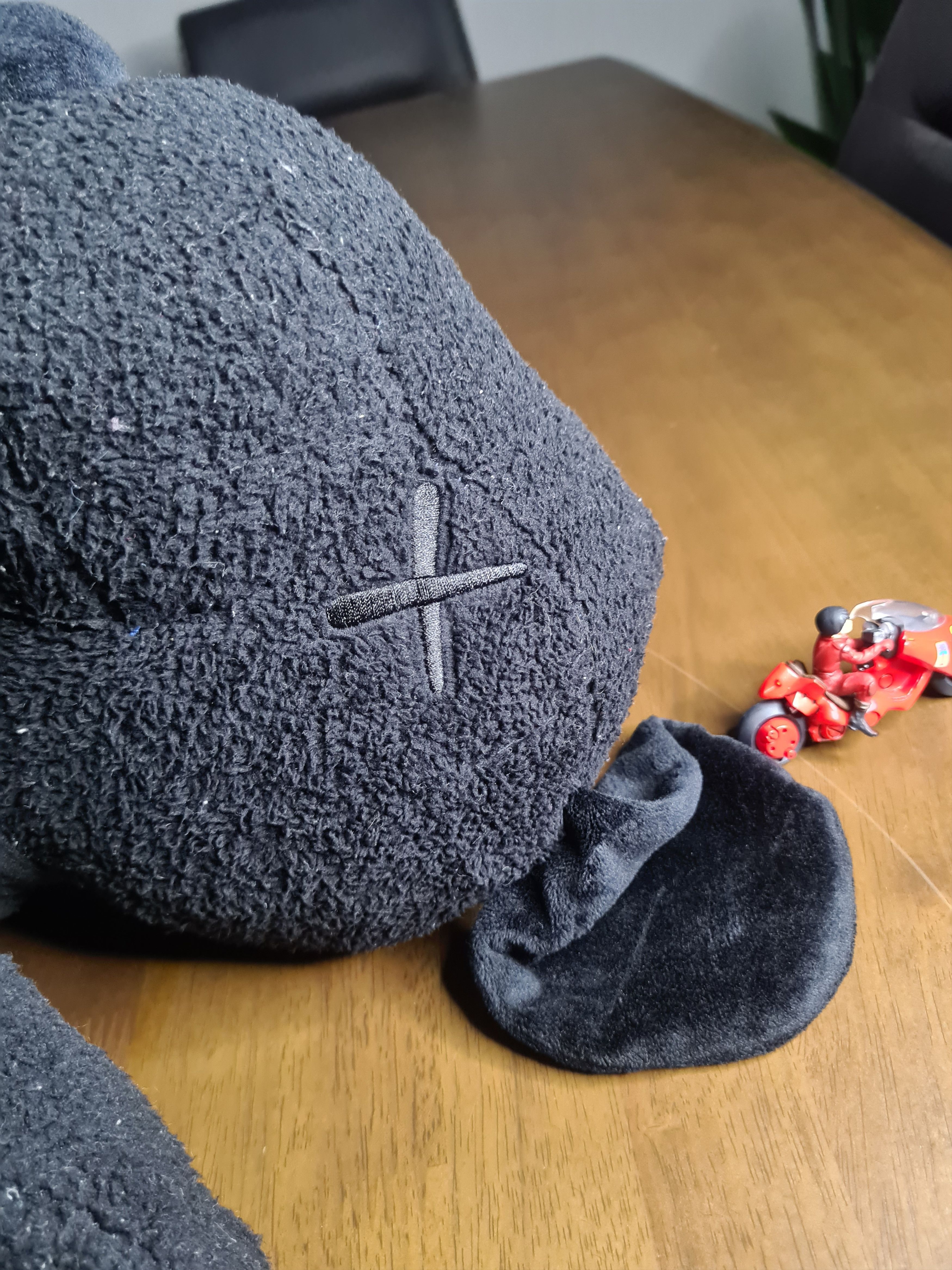 Kaws × Peanuts × Uniqlo Uniqlo kaws peanut snoopy Size ONE SIZE - 2 Thumbnail