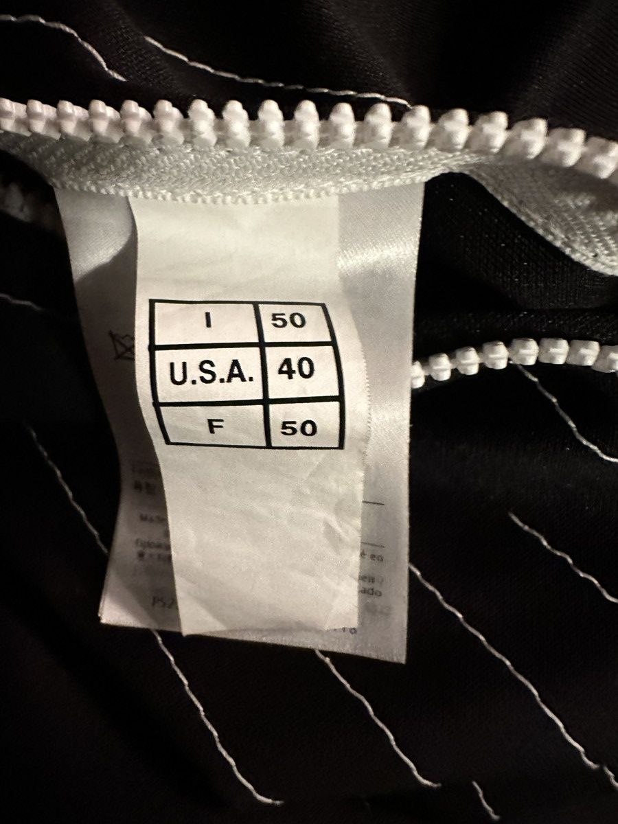 Valentino Zip up track jacket good as new Size US L / EU 52-54 / 3 - 4 Thumbnail