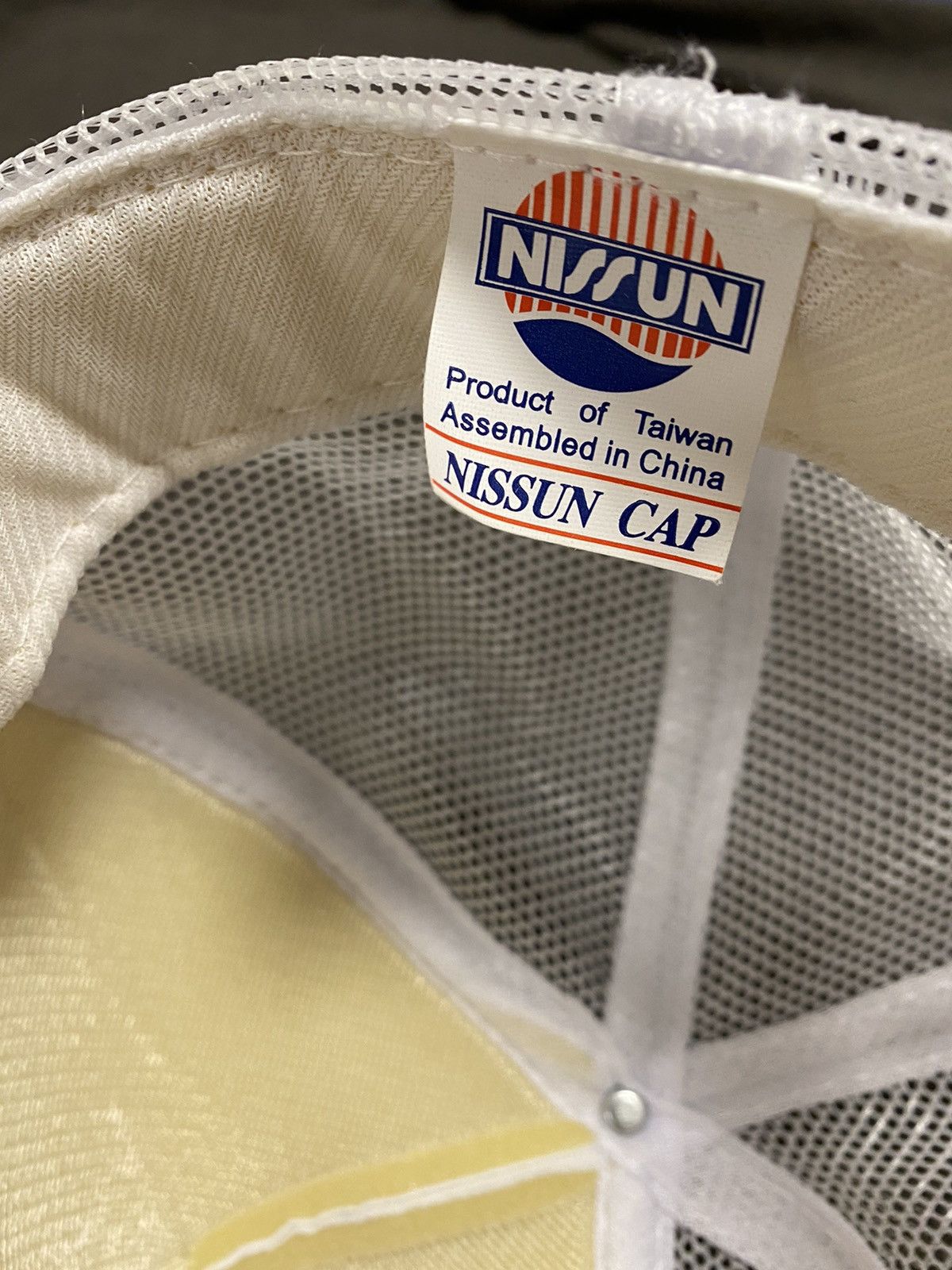 Vintage Vintage 90s White Trucker Cap Size ONE SIZE - 3 Thumbnail