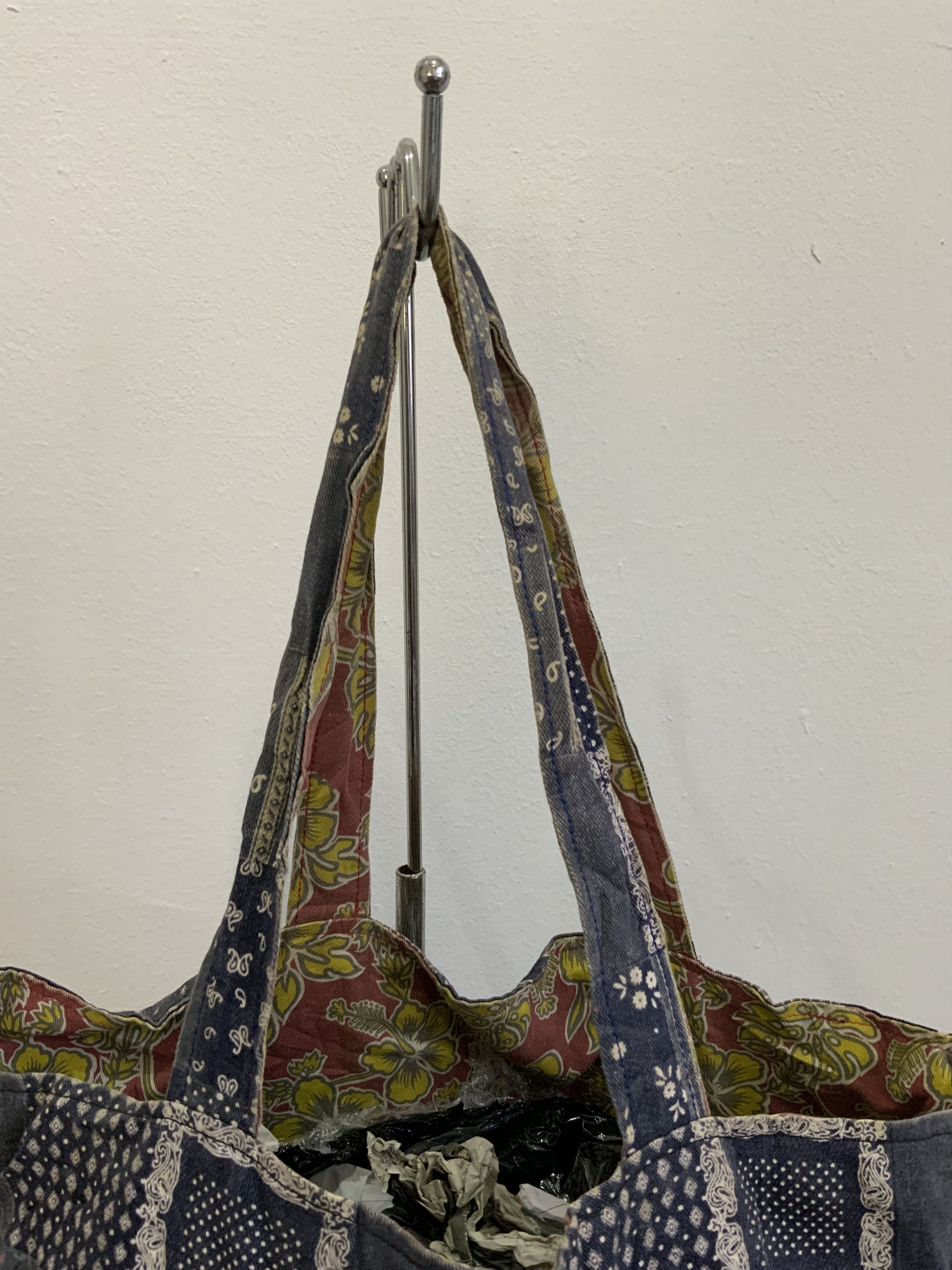 Japanese Brand Rework Paisley Denim Patchwork Style Indigo Tote bag Size ONE SIZE - 13 Thumbnail