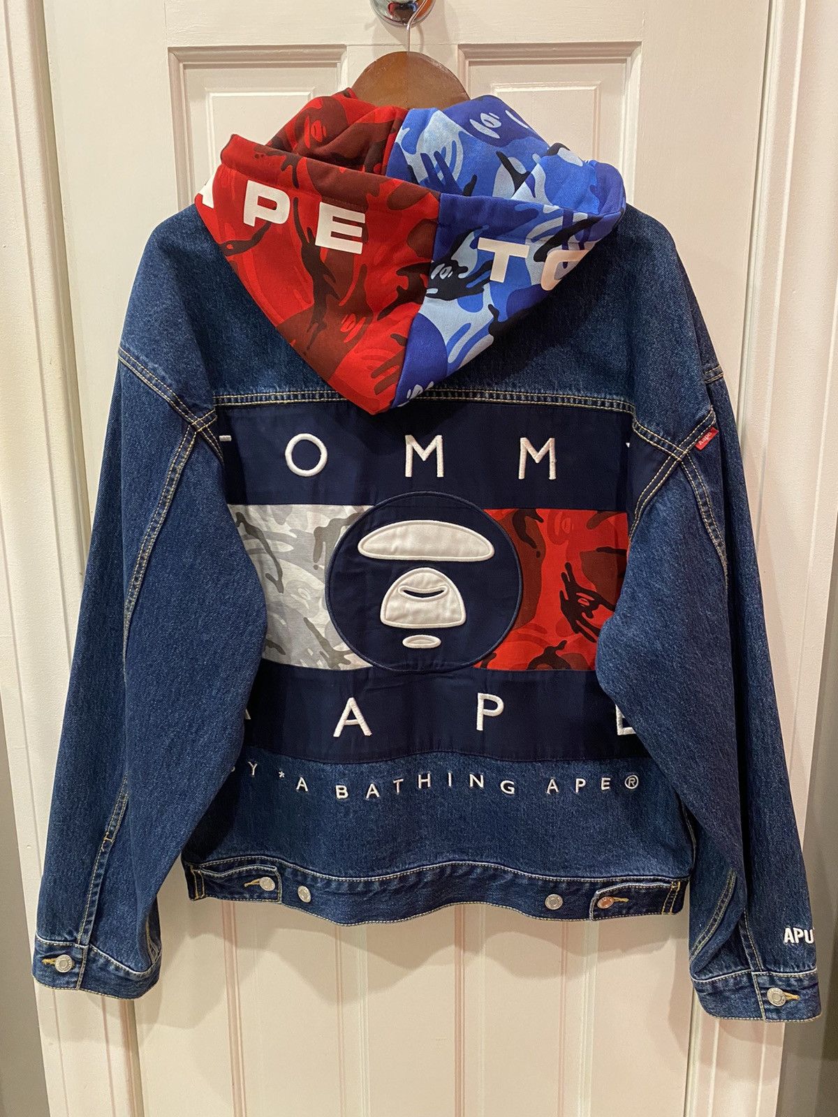 Aape fashion x tommy jeans