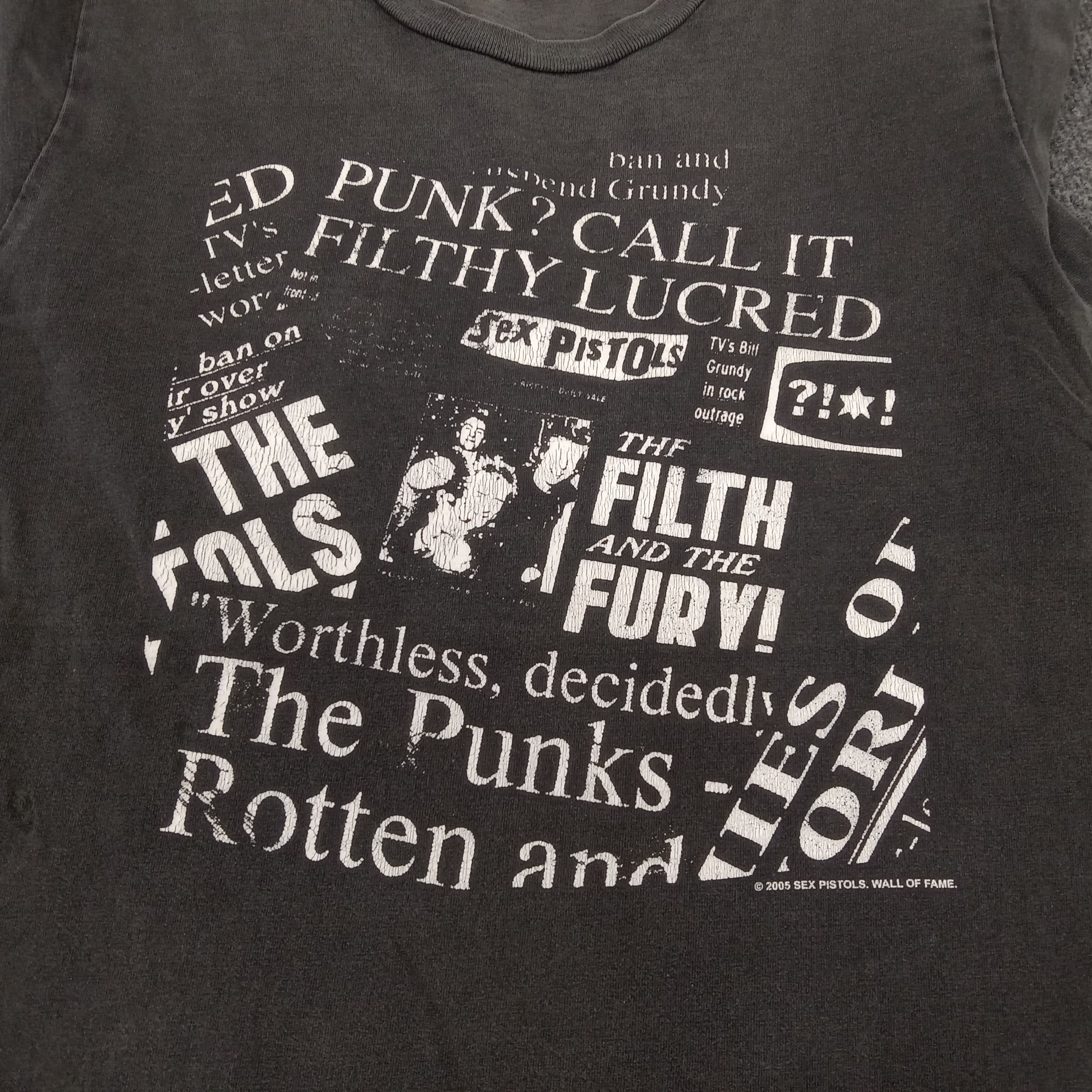 Band Tees SEX PISTOLS British Punk Rock Band Tshirt Size US S / EU 44-46 / 1 - 2 Thumbnail