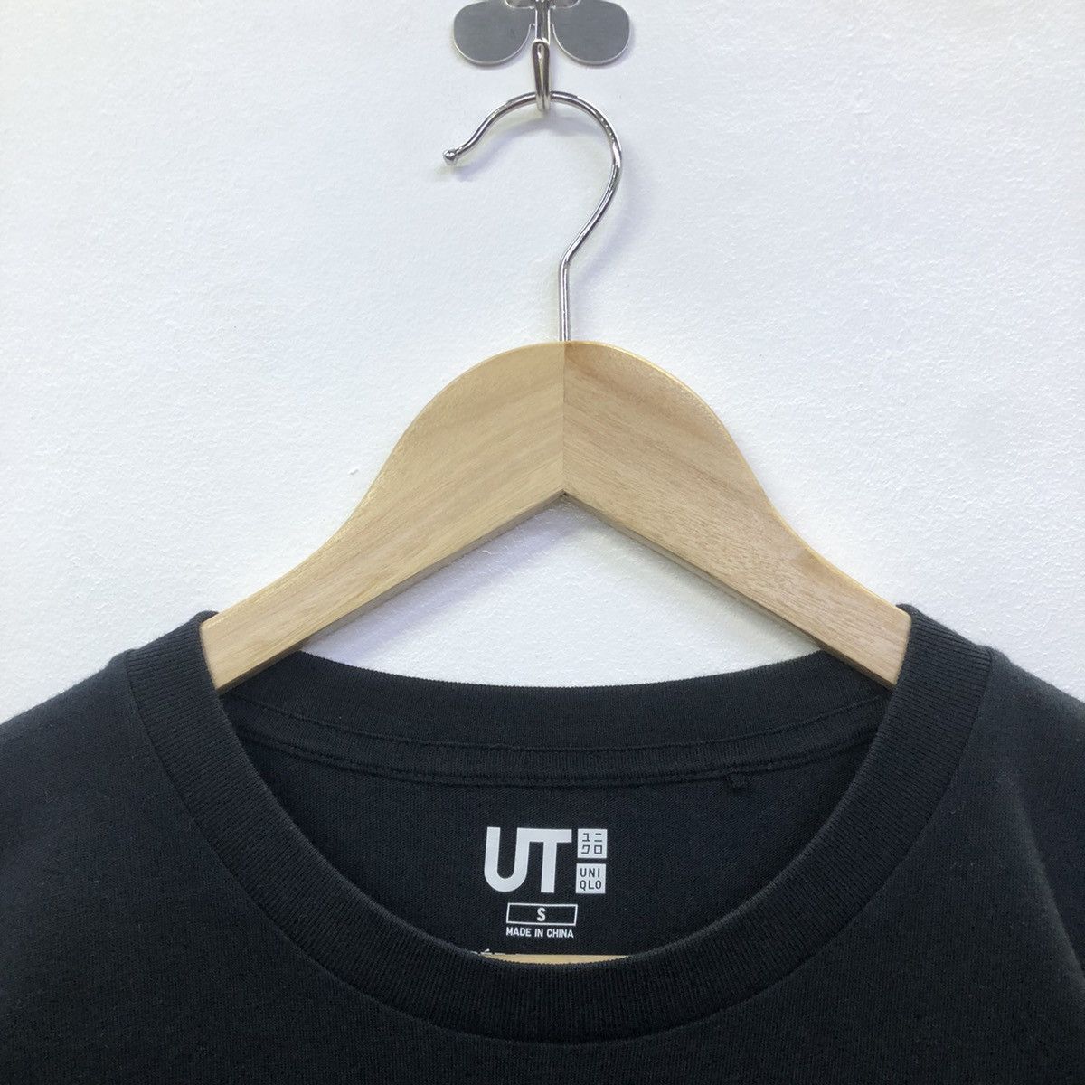 Uniqlo Uniqlo X Peter Saville Musee Du Louvre Art Tshirt Size US S / EU 44-46 / 1 - 4 Thumbnail