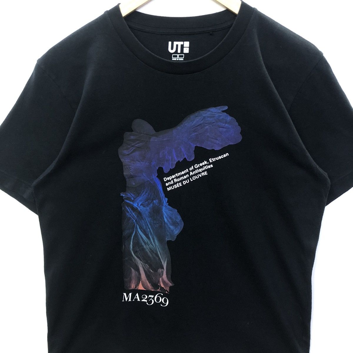 Uniqlo Uniqlo X Peter Saville Musee Du Louvre Art Tshirt Size US S / EU 44-46 / 1 - 3 Thumbnail