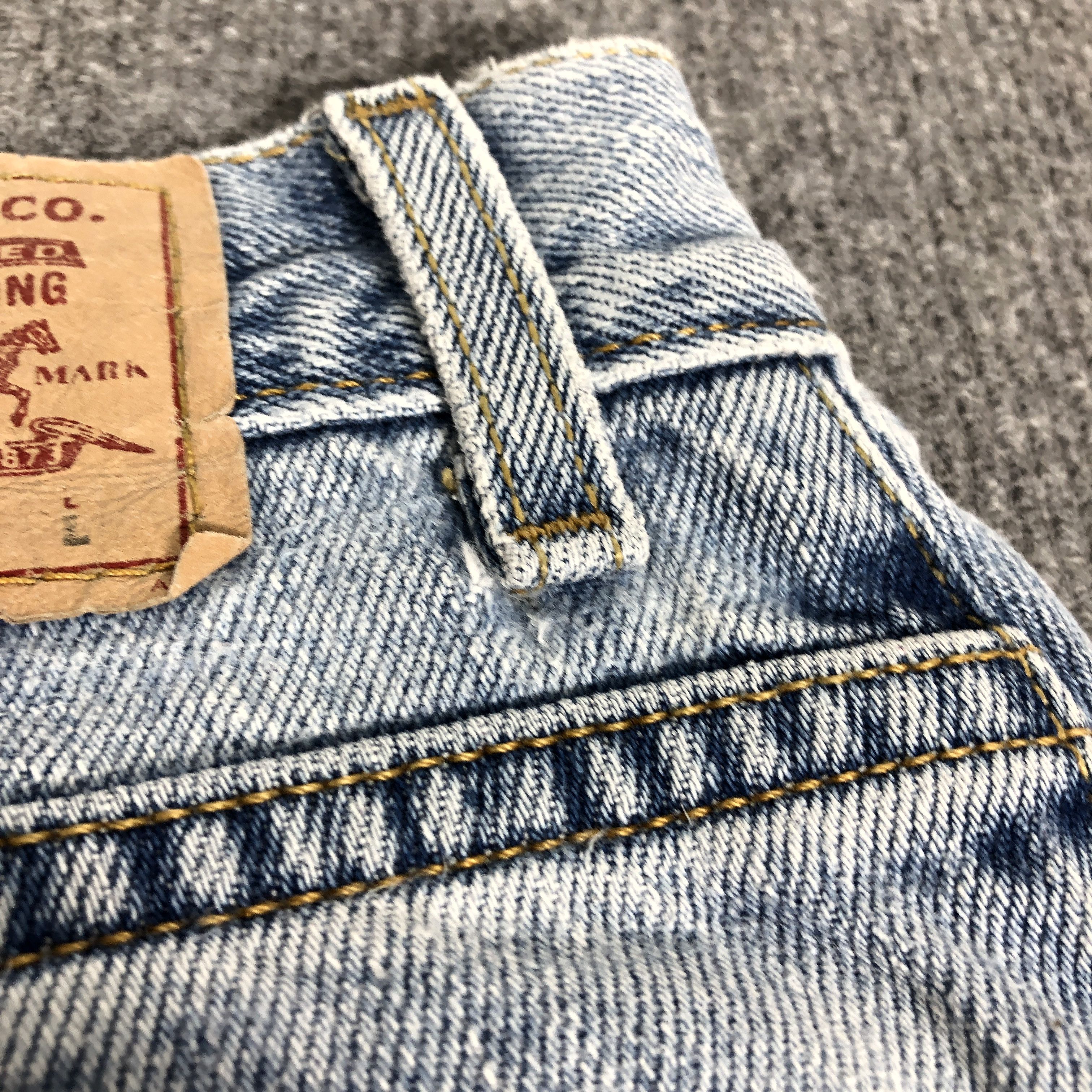 Levi's Vintage Y2k Levi's 550 Light Wash Relaxed Tapered Denim Jean Size US 30 / EU 46 - 13 Thumbnail