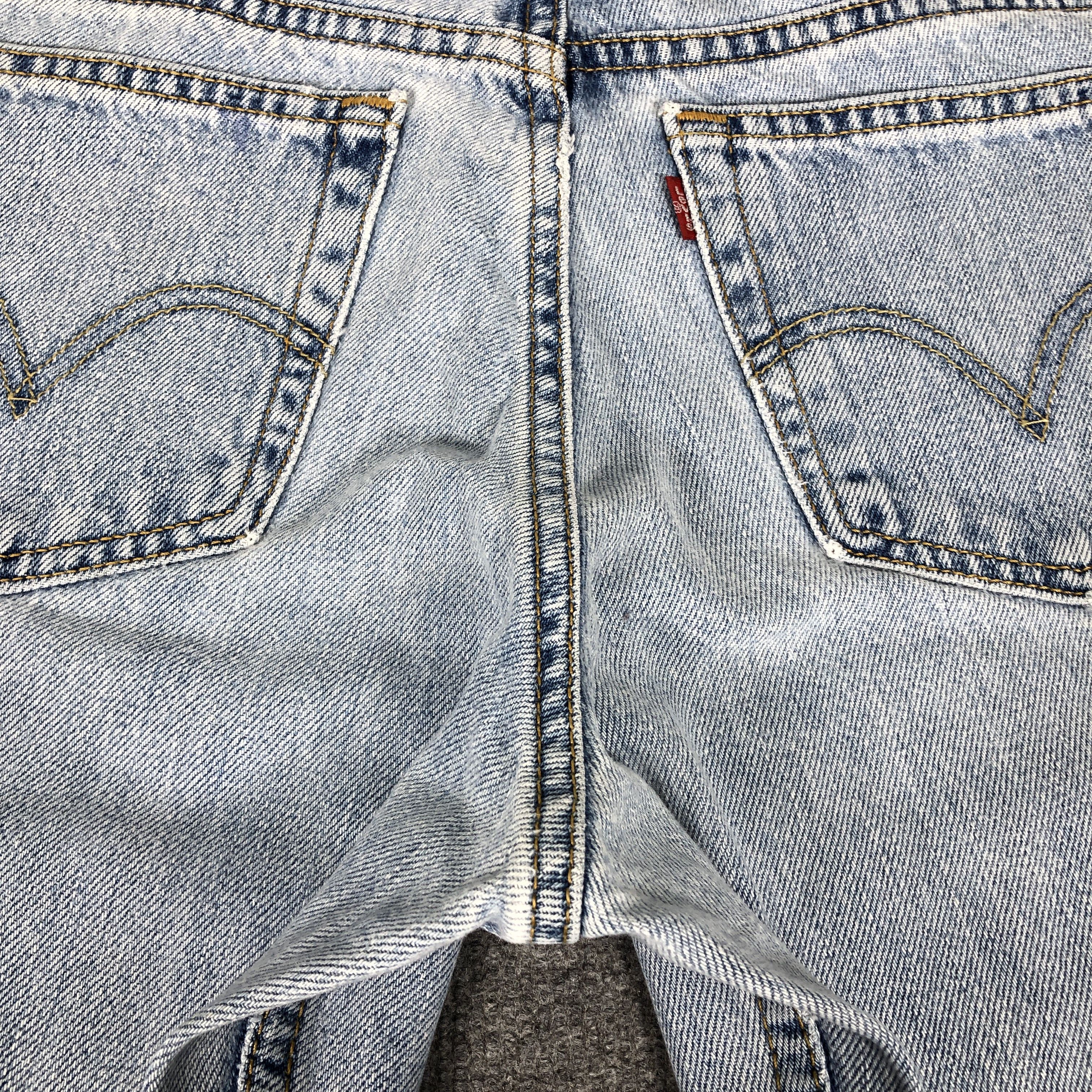 Levi's Vintage Y2k Levi's 550 Light Wash Relaxed Tapered Denim Jean Size US 30 / EU 46 - 12 Thumbnail