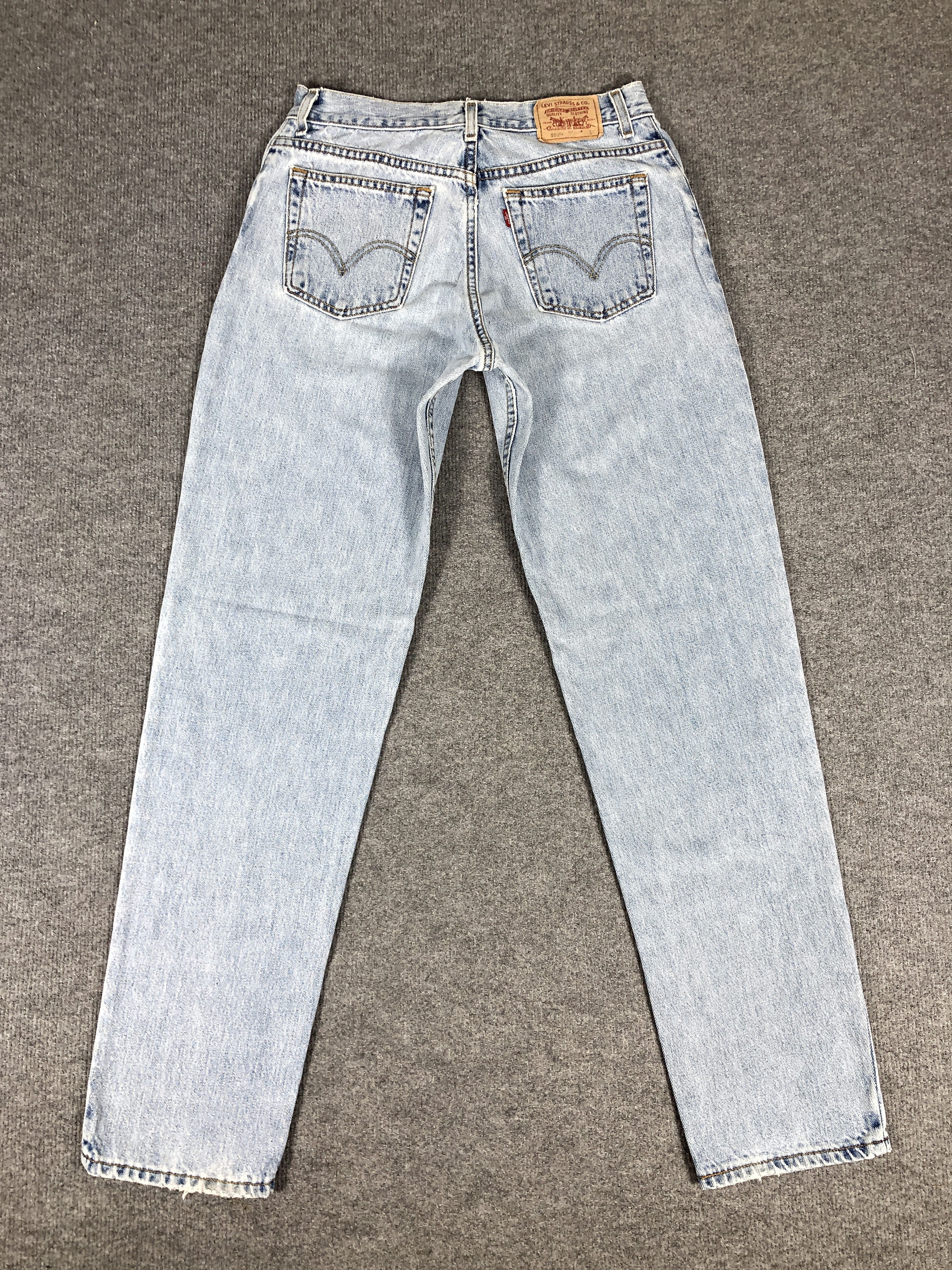 Levi's Vintage Y2k Levi's 550 Light Wash Relaxed Tapered Denim Jean Size US 30 / EU 46 - 2 Thumbnail