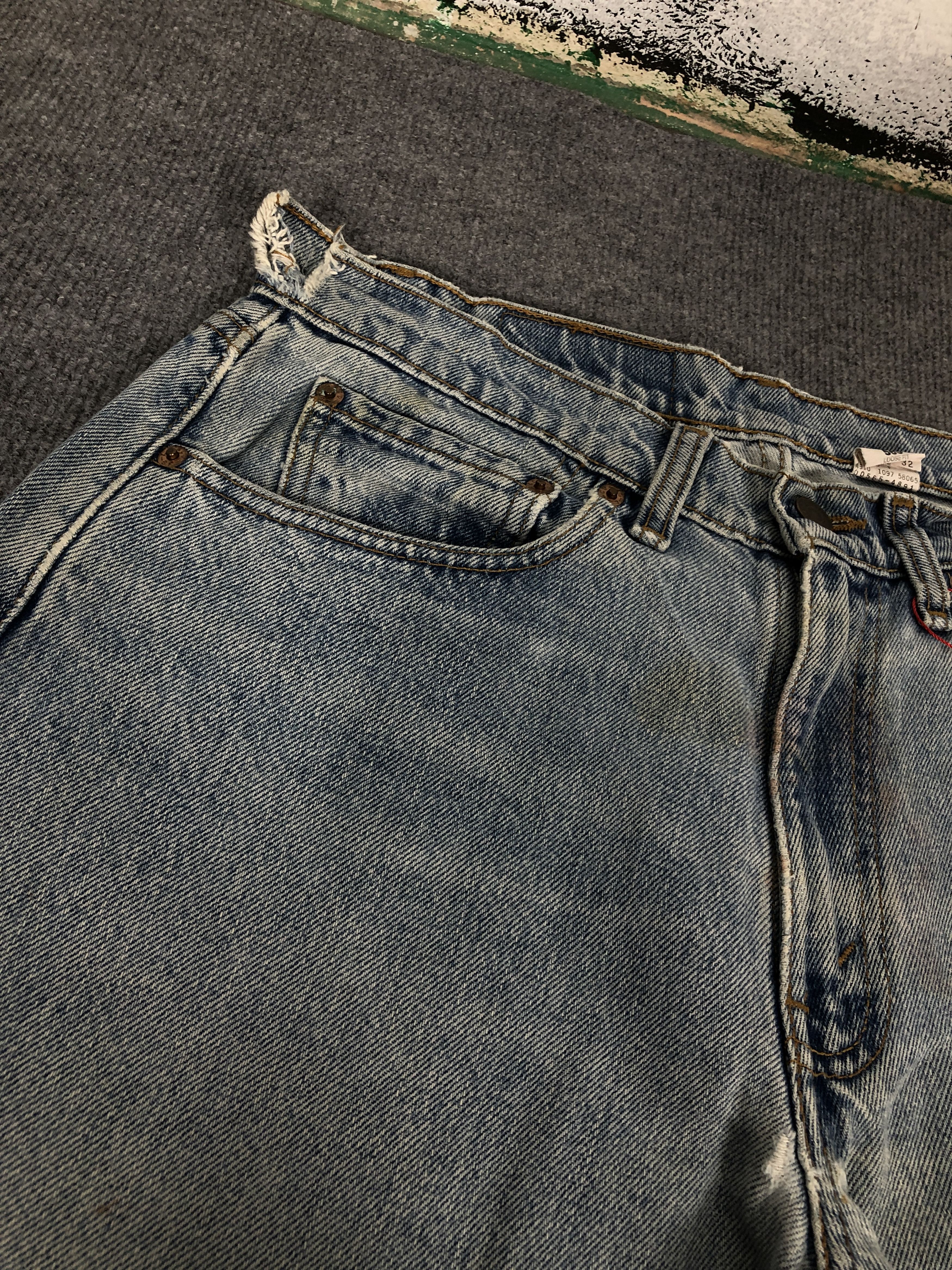 Levi's Vintage 90's Levi's 565 Distress Faded Blue Denim Jean Size US 31 - 12 Thumbnail