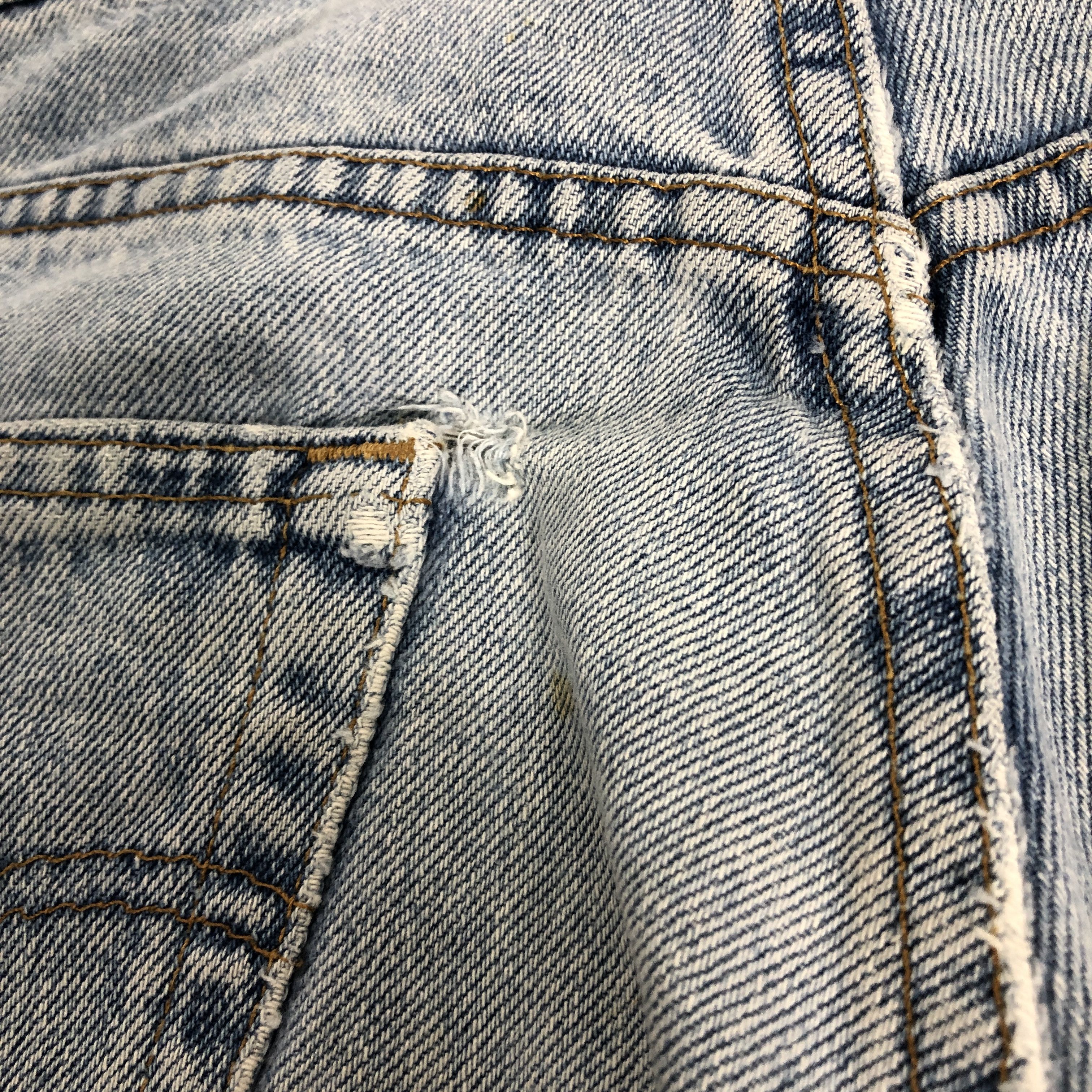 Levi's Vintage 90's Levi's 565 Distress Faded Blue Denim Jean Size US 31 - 16 Thumbnail