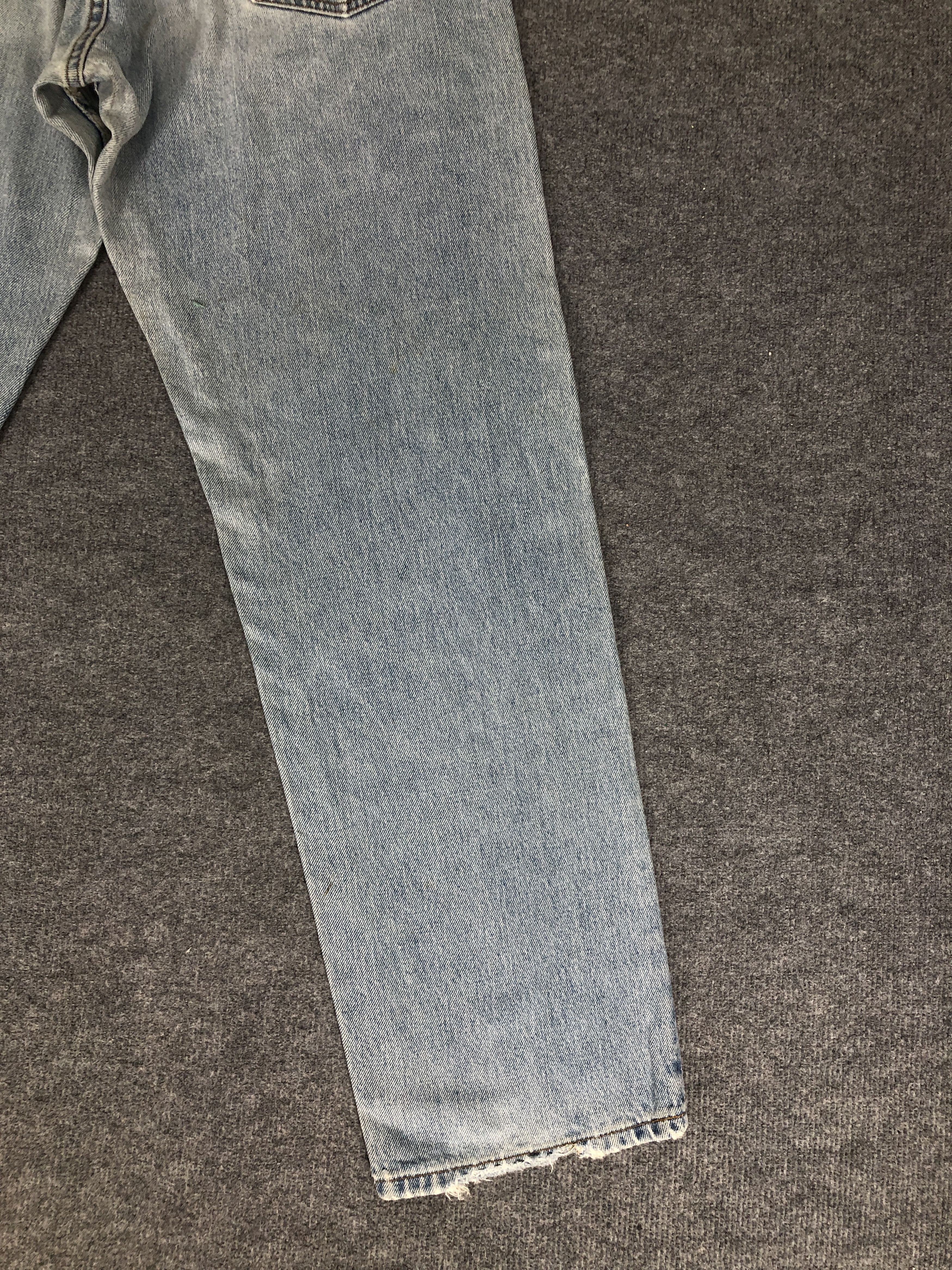 Levi's Vintage 90's Levi's 565 Distress Faded Blue Denim Jean Size US 31 - 9 Thumbnail