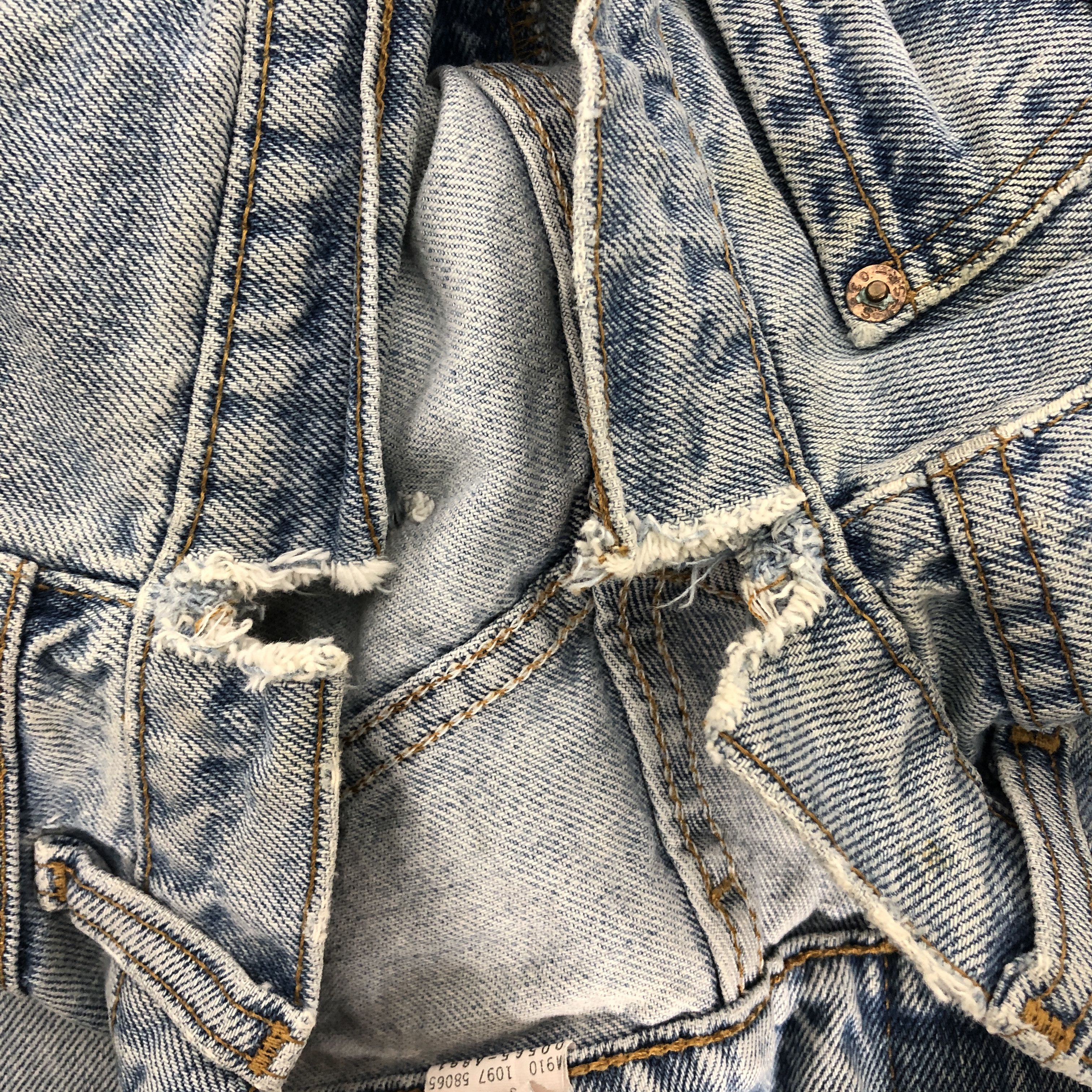 Levi's Vintage 90's Levi's 565 Distress Faded Blue Denim Jean Size US 31 - 18 Thumbnail