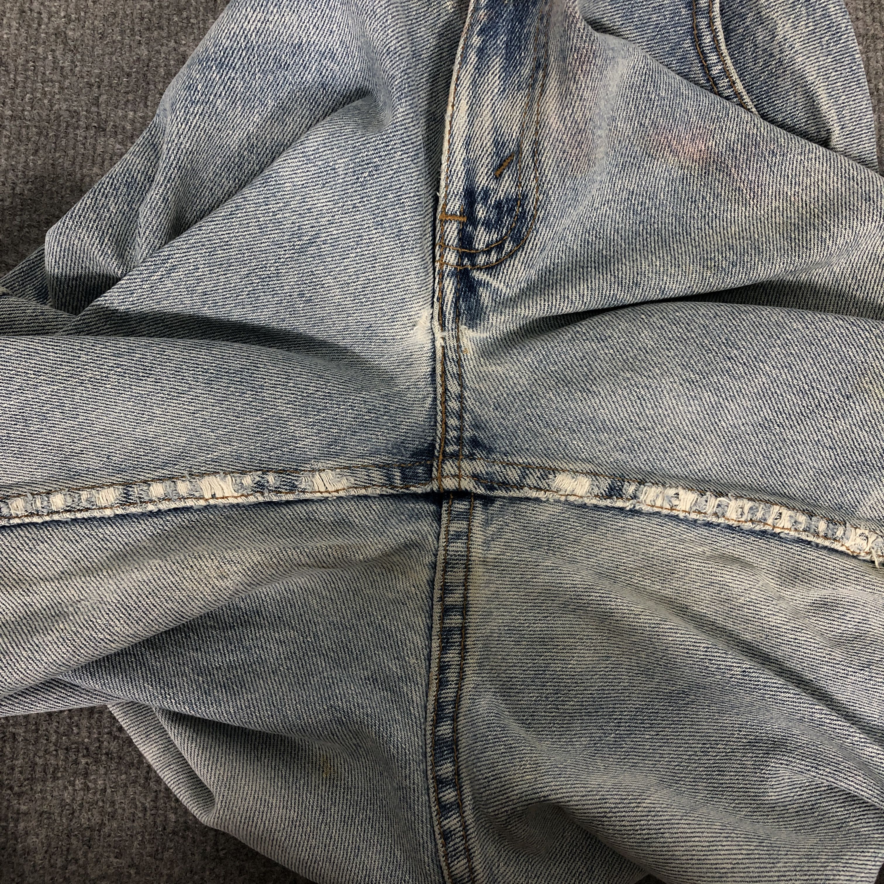 Levi's Vintage 90's Levi's 565 Distress Faded Blue Denim Jean Size US 31 - 15 Thumbnail