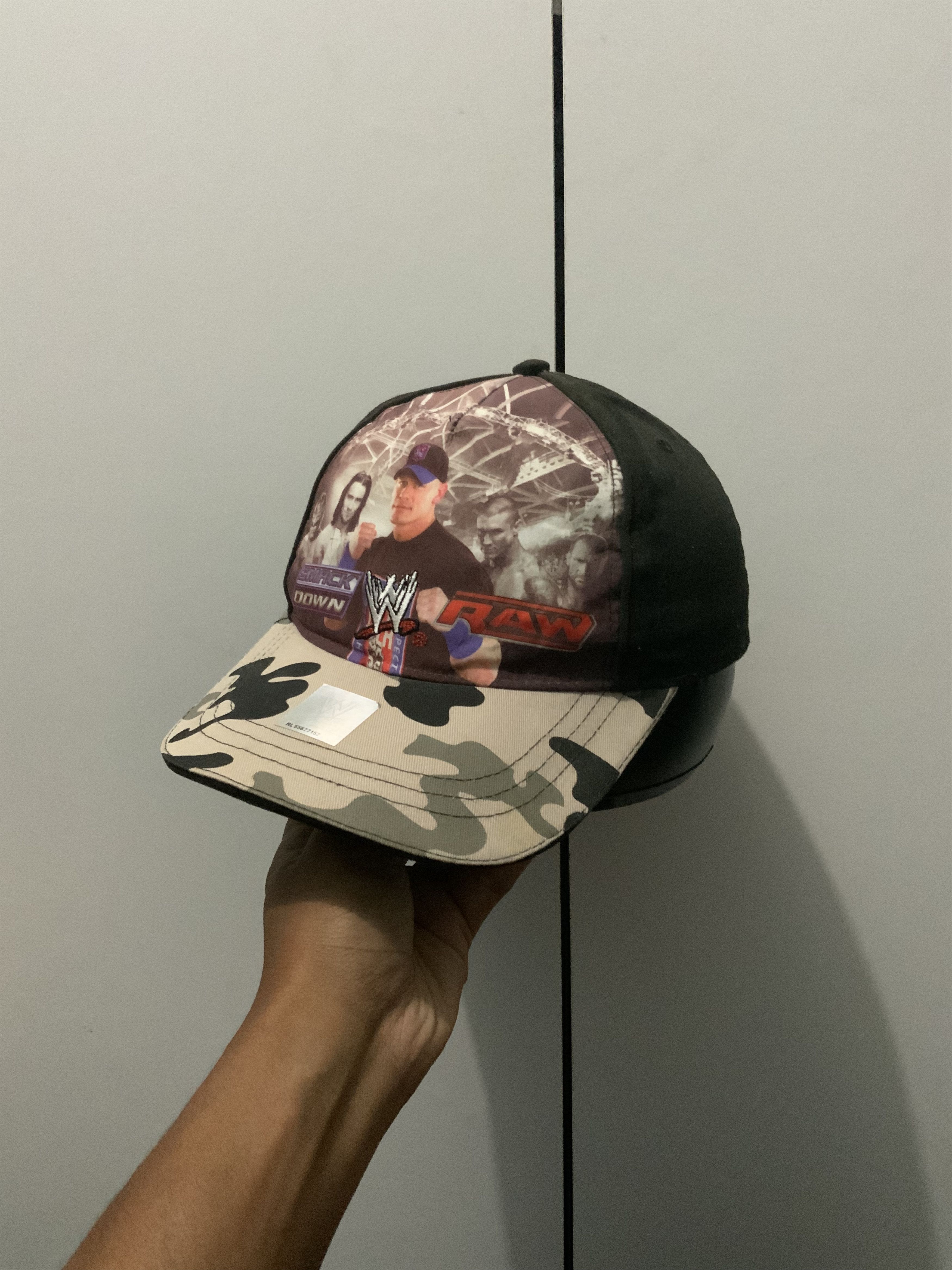 WWE Smack Down vs RAW WWE Camo Hat Size ONE SIZE - 2 Thumbnail