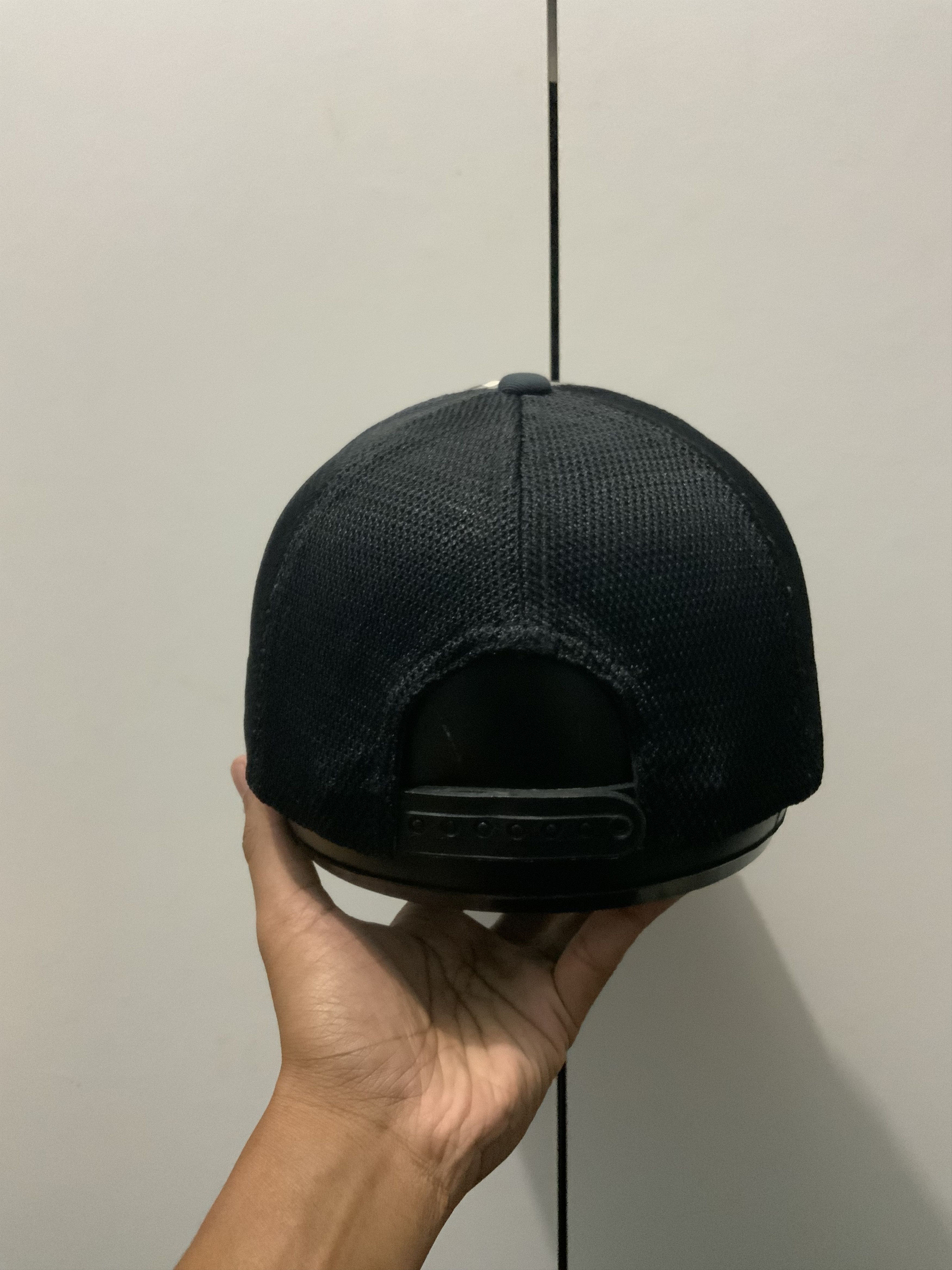 Japanese Brand OHIO Distressed Uniqlo Trucker Hat Size ONE SIZE - 4 Thumbnail