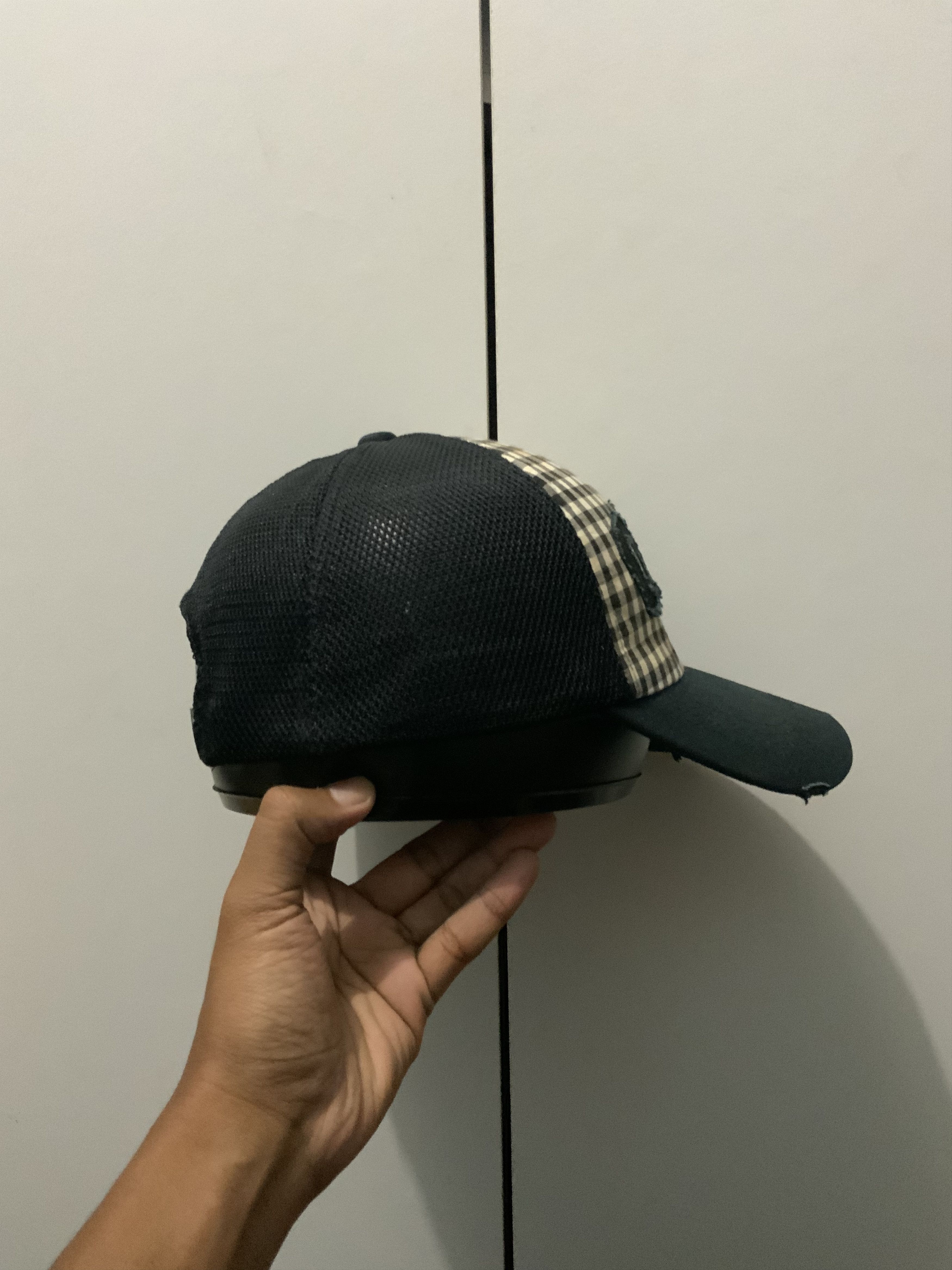 Japanese Brand OHIO Distressed Uniqlo Trucker Hat Size ONE SIZE - 5 Thumbnail