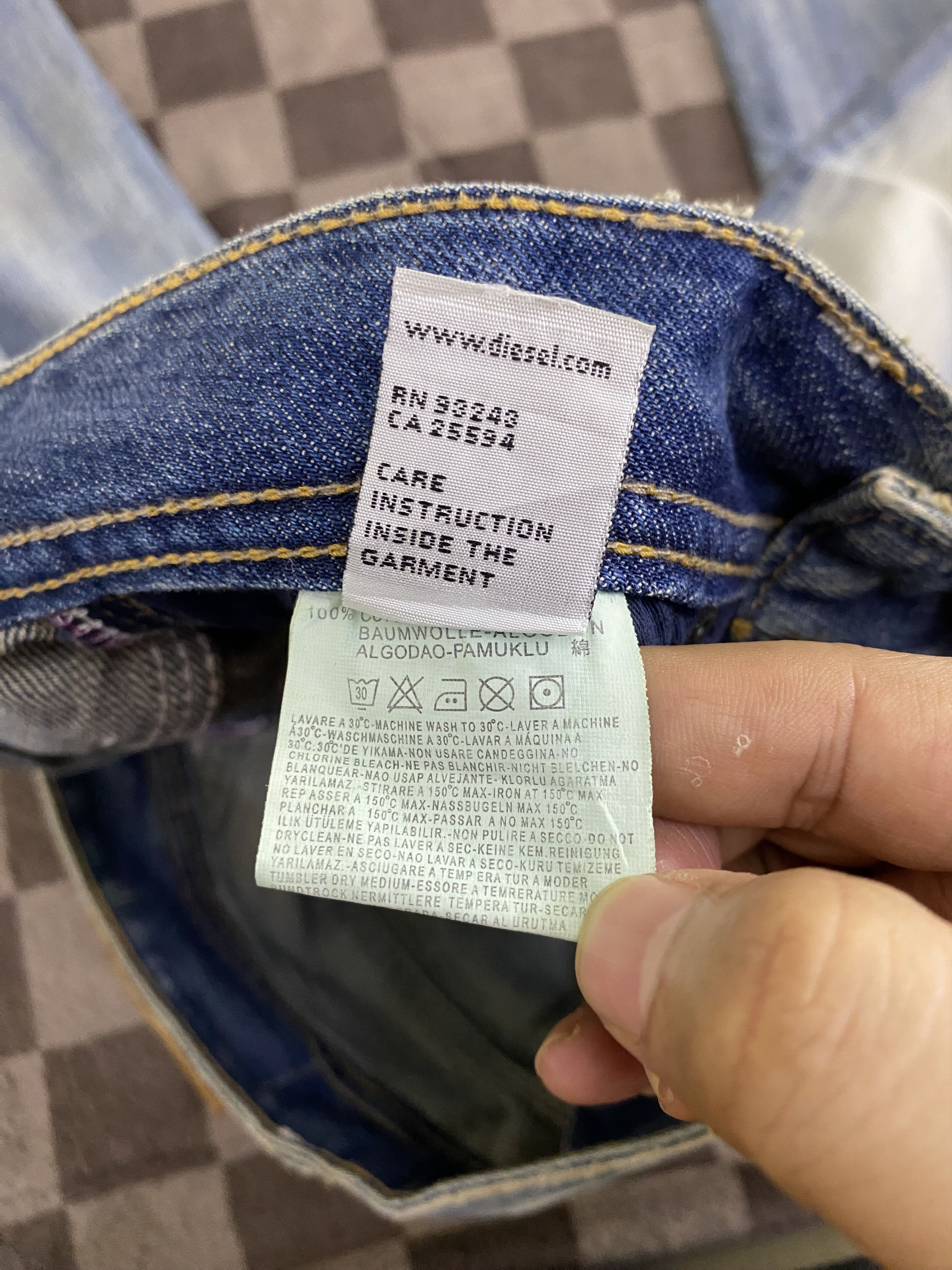 Diesel Vintage Diesel Liv Distress Faded Denim Jean Size 27" / US 4 / IT 40 - 20 Thumbnail