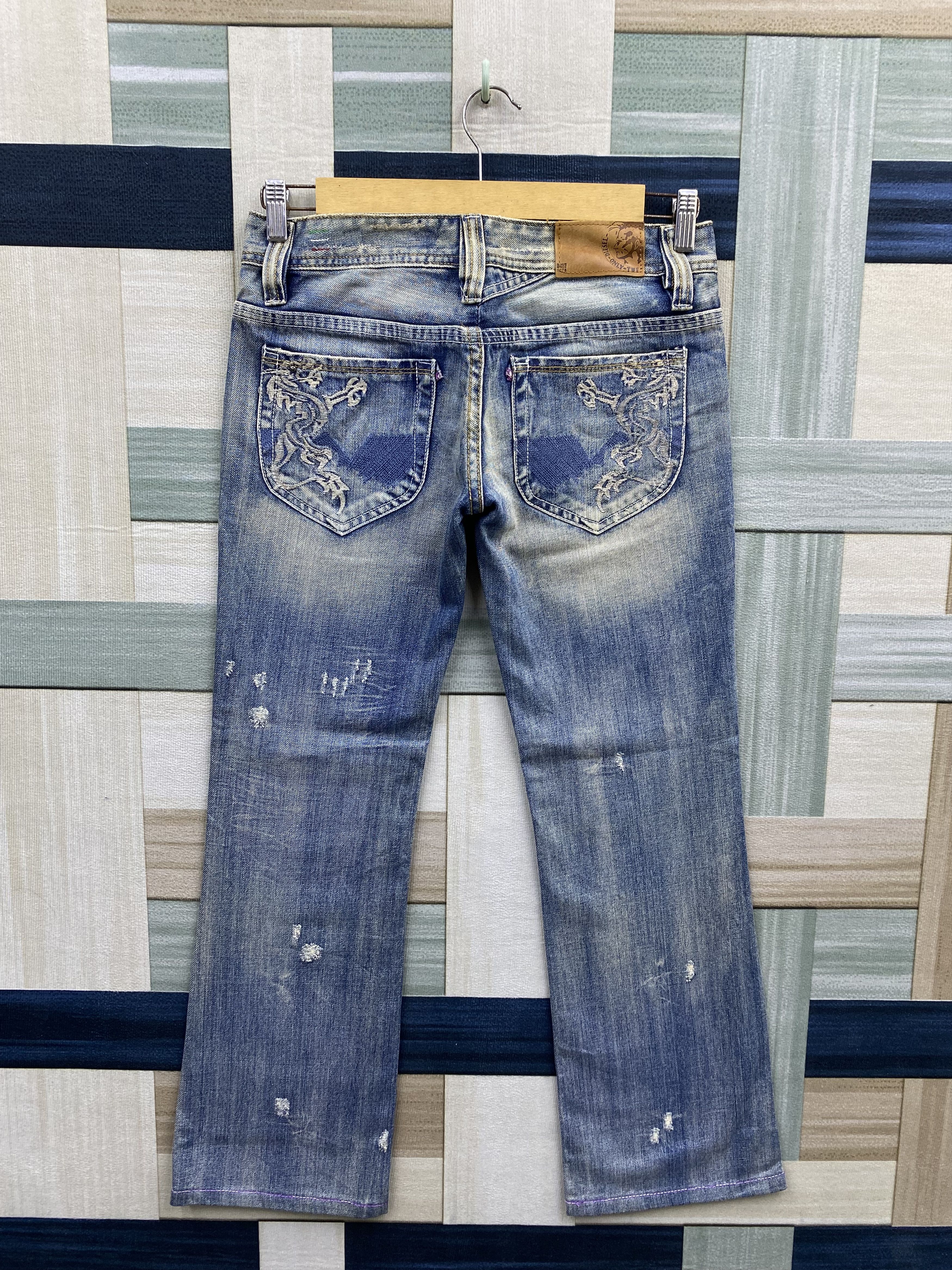 Diesel Vintage Diesel Liv Distress Faded Denim Jean Size 27" / US 4 / IT 40 - 2 Thumbnail