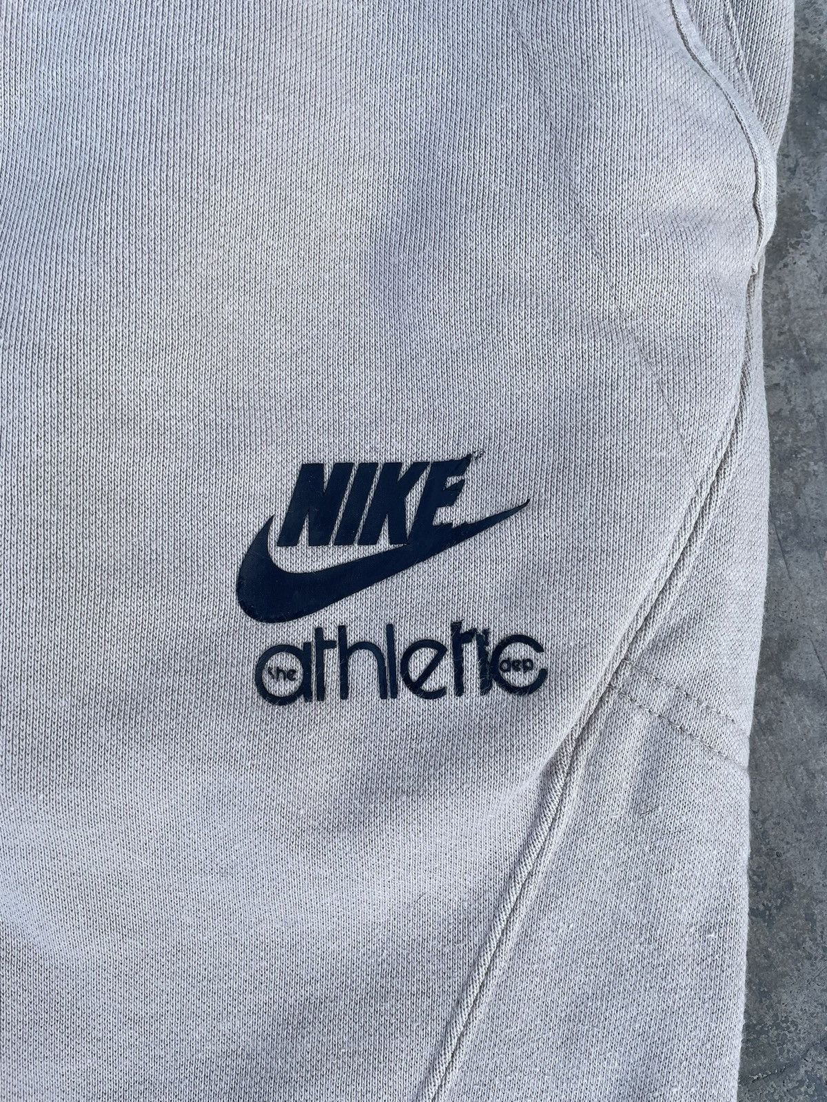 Nike Vintage Nike sweatpants athletic Size US 33 - 7 Thumbnail