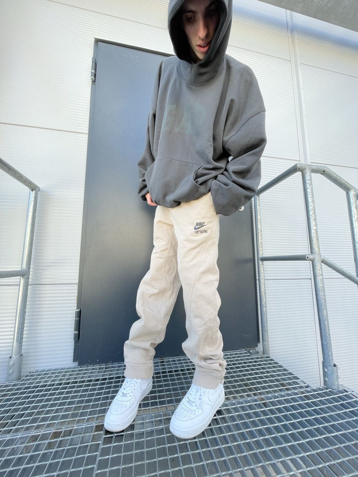 Nike Vintage Nike sweatpants athletic Size US 33 - 3 Thumbnail