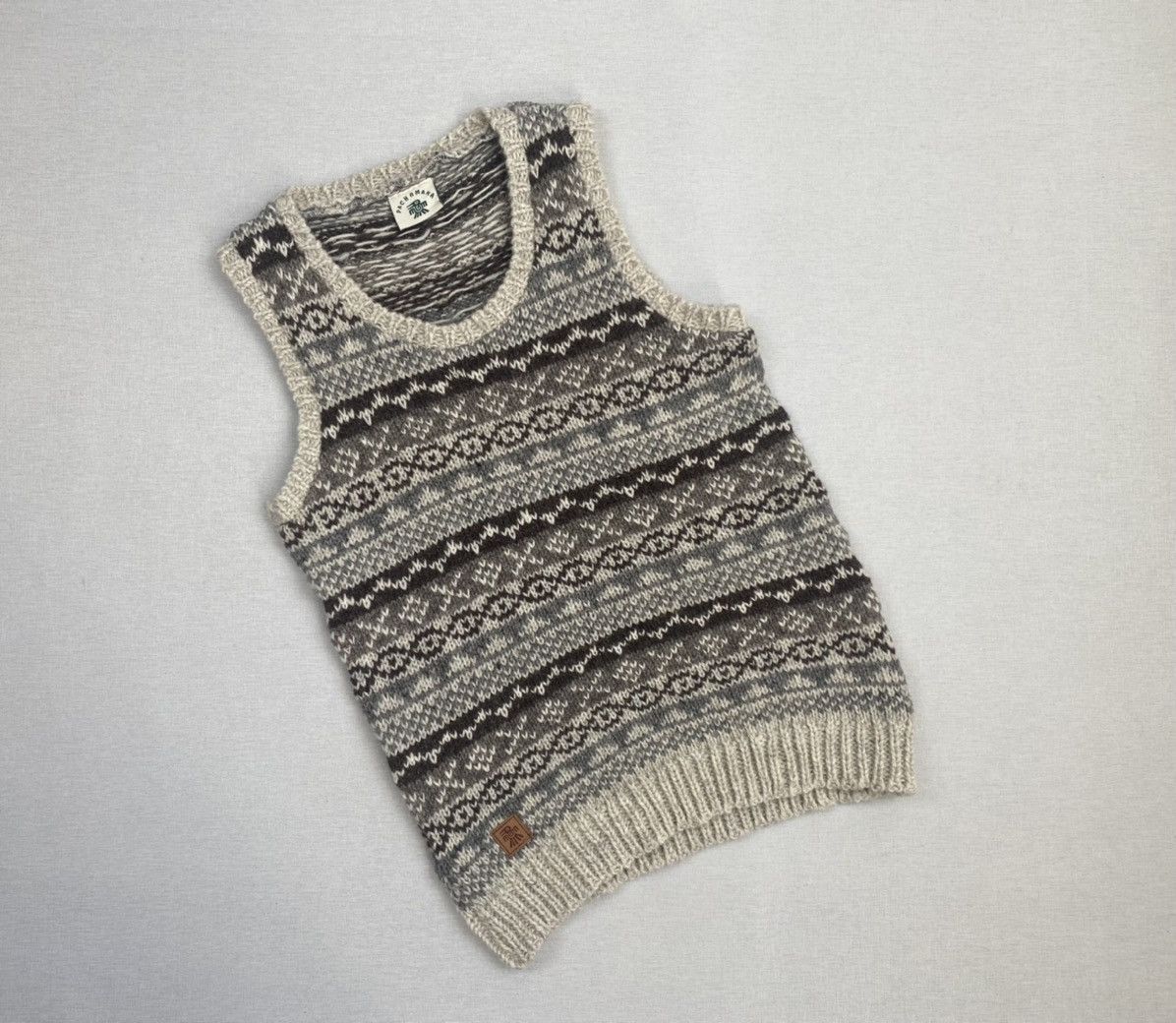 Vintage Women’s Pachamama Handknit Wool Vest Sweater size S Size S / US 4 / IT 40 - 1 Thumbnail