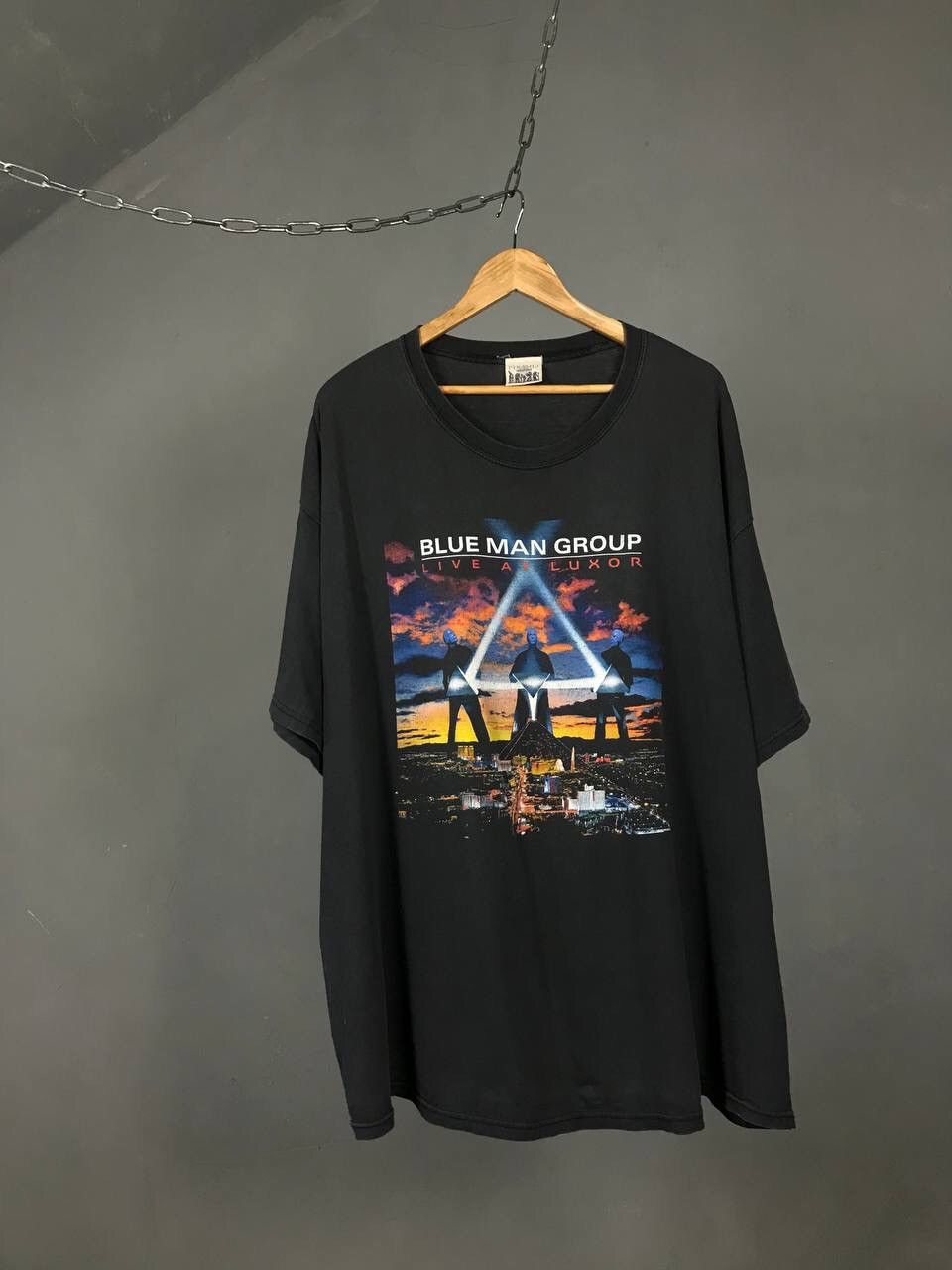 Band Tees Blue Man Group vintage rock band tee Size US XL / EU 56 / 4 - 1 Thumbnail