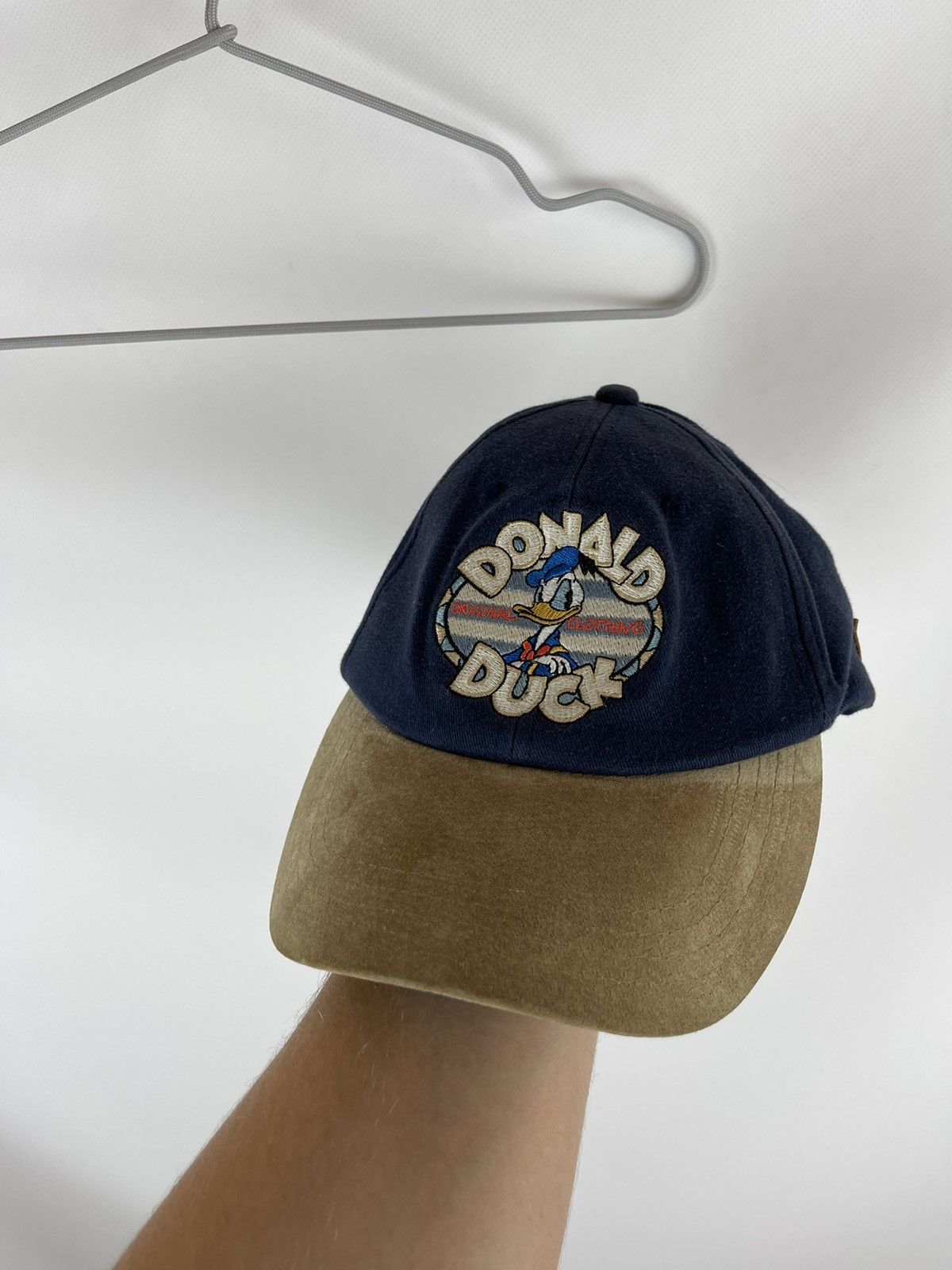 Disney Disney vintage 90s Donald Duck original clothing leather cap Size ONE SIZE - 1 Thumbnail
