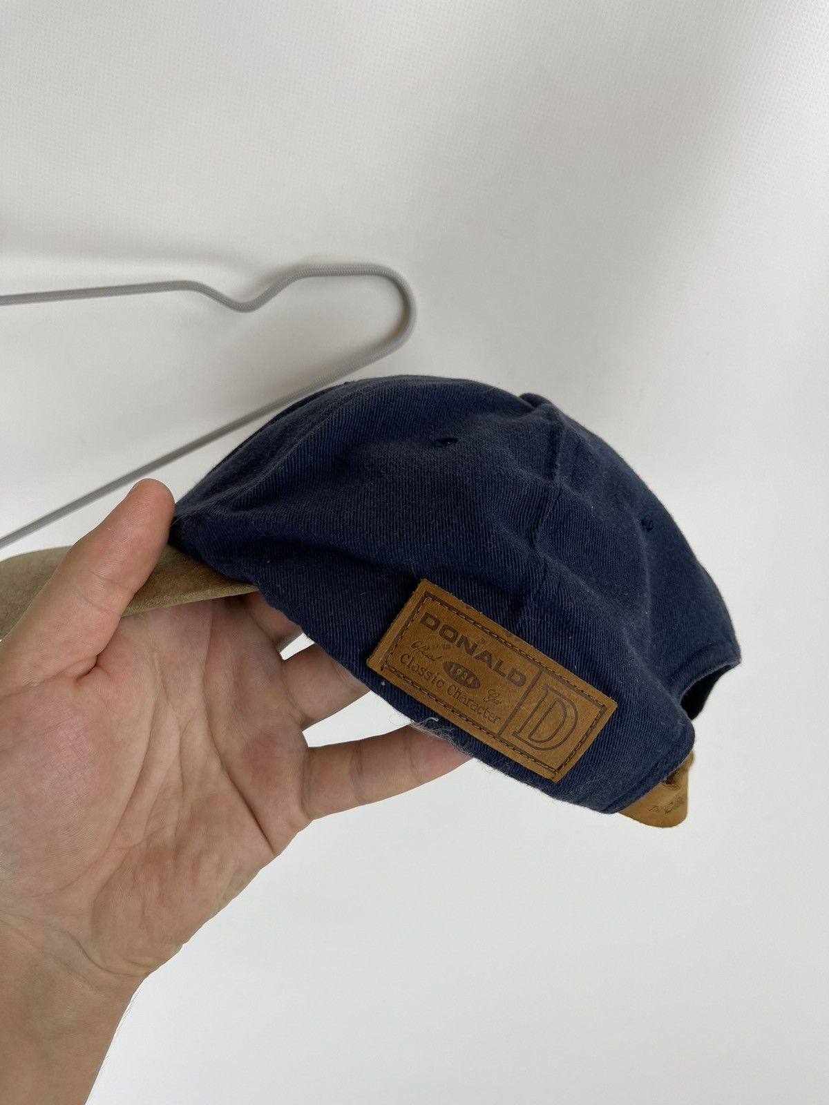 Disney Disney vintage 90s Donald Duck original clothing leather cap Size ONE SIZE - 6 Thumbnail