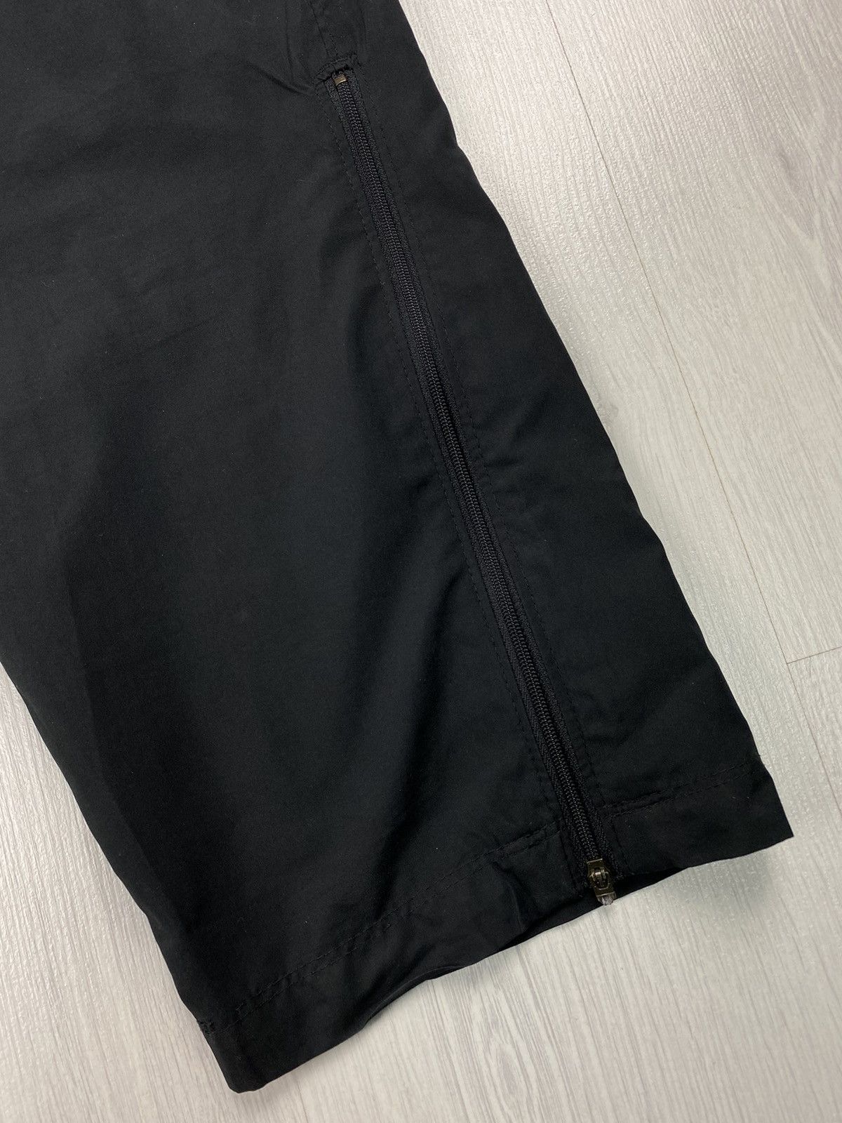 Nike Vintage Nike Y2K Nylon Drill Track Pants Joggers Swoosh Size US 34 / EU 50 - 13 Thumbnail
