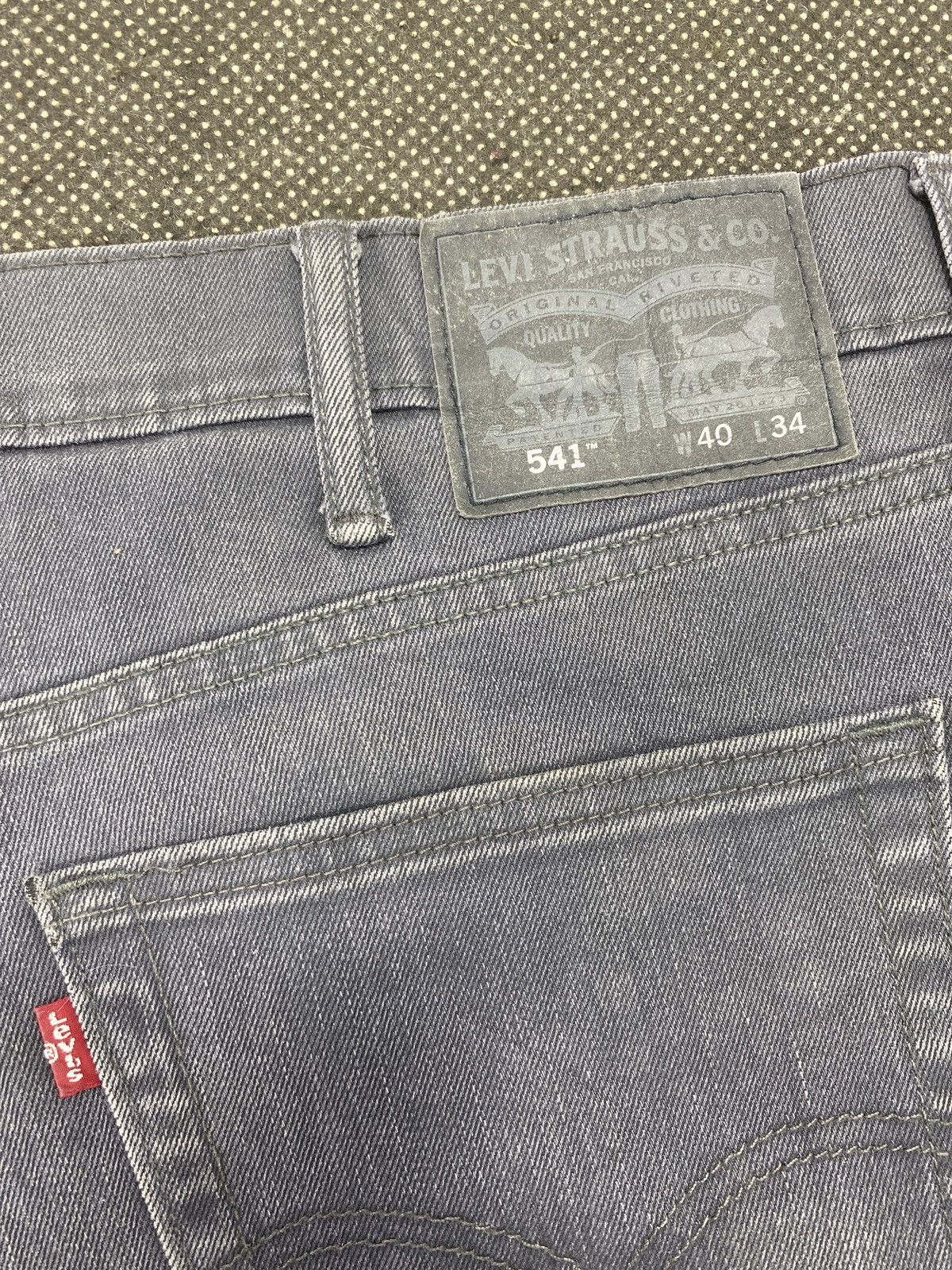 Jean VINTAGE LEVIS 541 FADED GREY JEANS-J492 Size US 41 - 10 Thumbnail