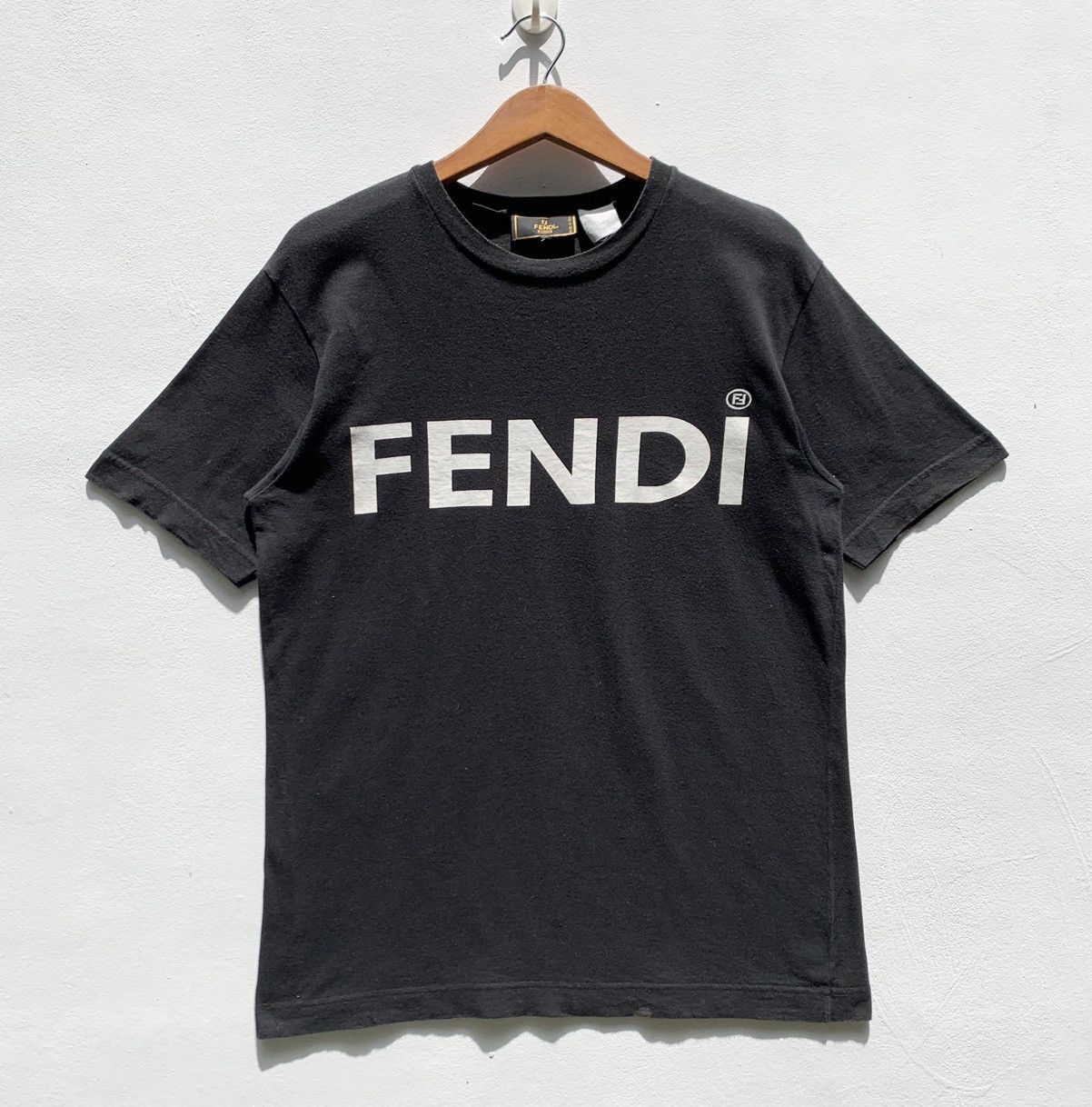 【新品・国内即発】FENDI FY0936 ARYY F0QA1 Tシャツ Fendi FENDI Men T-Shirts FY0936 ARYYF0QA1 Black | Grailed