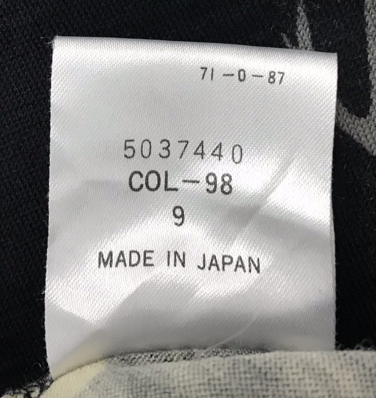 Japanese Brand Vintage TOKUKO 1er VOL Graphic Wool Made in Japan Size 9 Size US L / EU 52-54 / 3 - 10 Thumbnail