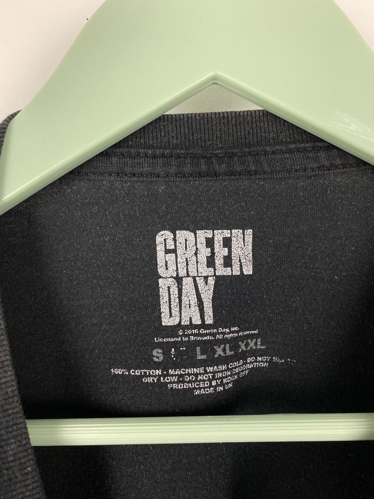 Band Tees Vintage Y2K Green Day Paradise T Shirt Blink 182 Oasis Size US M / EU 48-50 / 2 - 6 Thumbnail