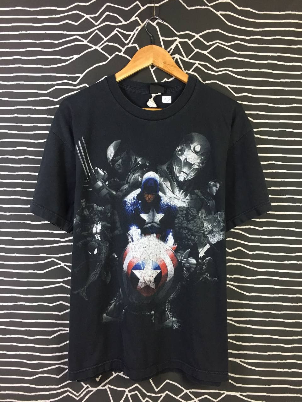Mad Engine Vtg Y2K Mad Engine Marvel Super Heroes Tee Size US L / EU 52-54 / 3 - 1 Thumbnail