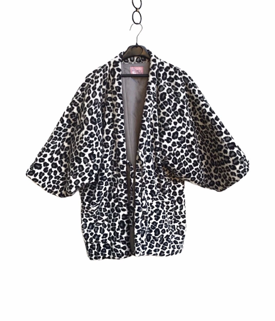 Japanese Brand 🔥Fleece Kimono White Leapord Design Size US M / EU 48-50 / 2 - 1 Thumbnail