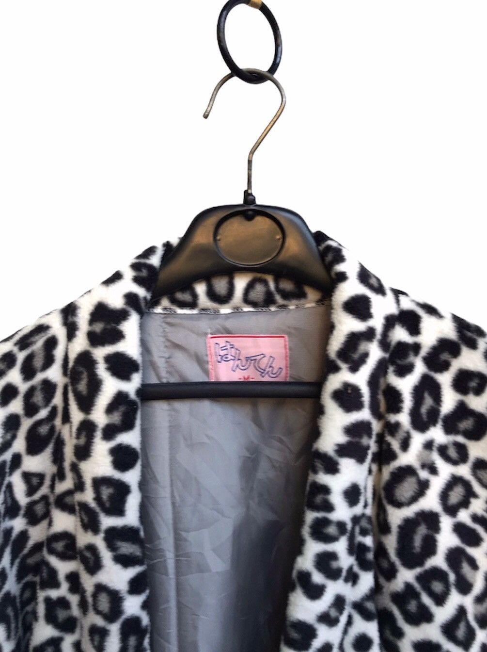 Japanese Brand 🔥Fleece Kimono White Leapord Design Size US M / EU 48-50 / 2 - 3 Thumbnail