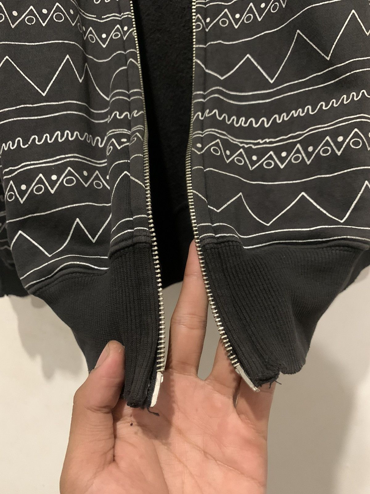 Stussy Vintage THRASHED STUSSY All Over Print Navazo Zip Hoodie Size US M / EU 48-50 / 2 - 5 Thumbnail