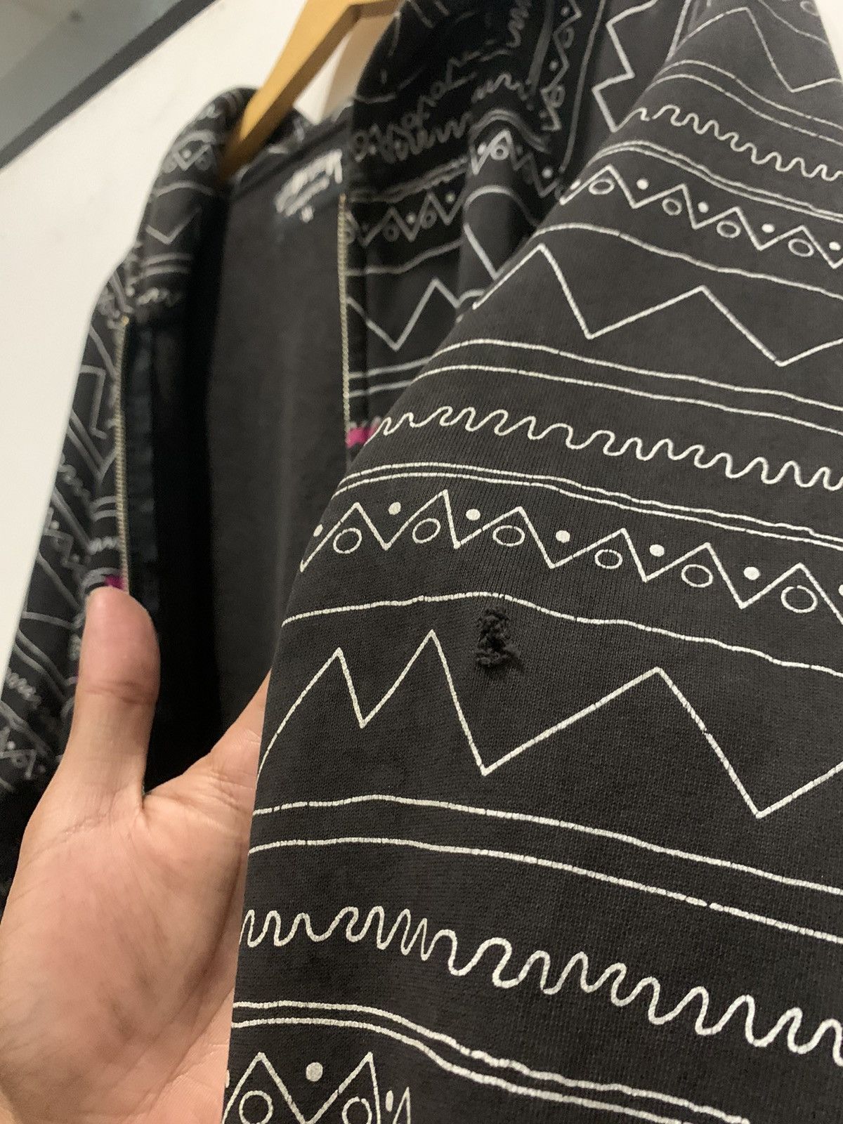 Stussy Vintage THRASHED STUSSY All Over Print Navazo Zip Hoodie Size US M / EU 48-50 / 2 - 6 Thumbnail