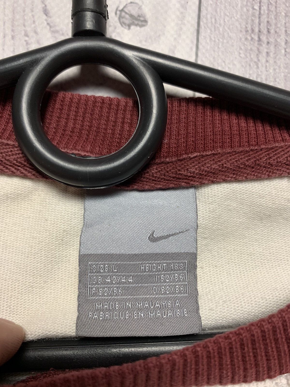 Nike × Vintage Vintage Nike sweatshirt size L logo 19 athletics Size US L / EU 52-54 / 3 - 7 Thumbnail