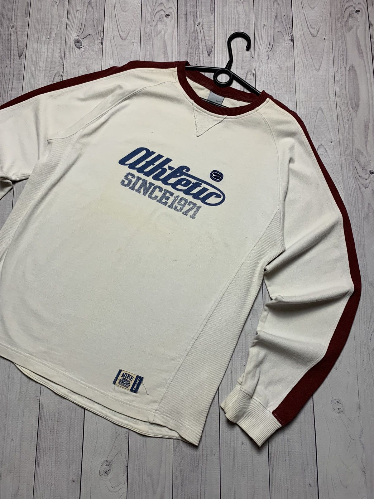Nike × Vintage Vintage Nike sweatshirt size L logo 19 athletics Size US L / EU 52-54 / 3 - 2 Thumbnail