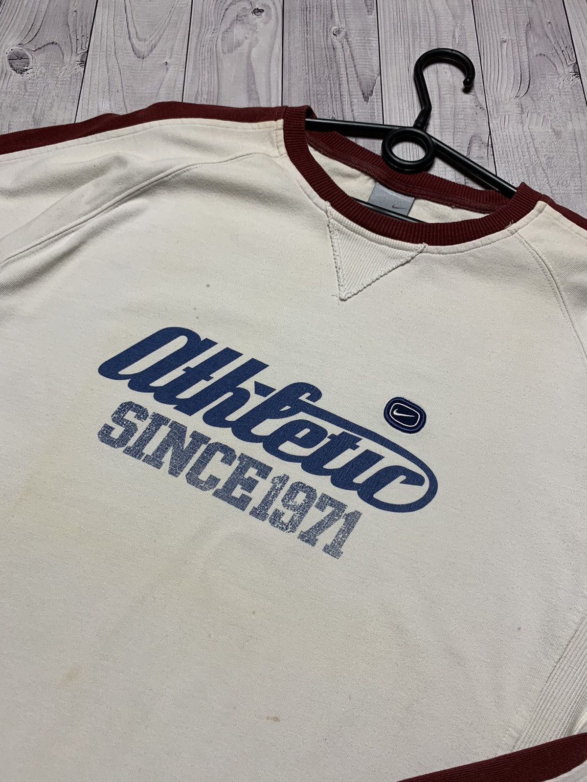 Nike × Vintage Vintage Nike sweatshirt size L logo 19 athletics Size US L / EU 52-54 / 3 - 4 Thumbnail