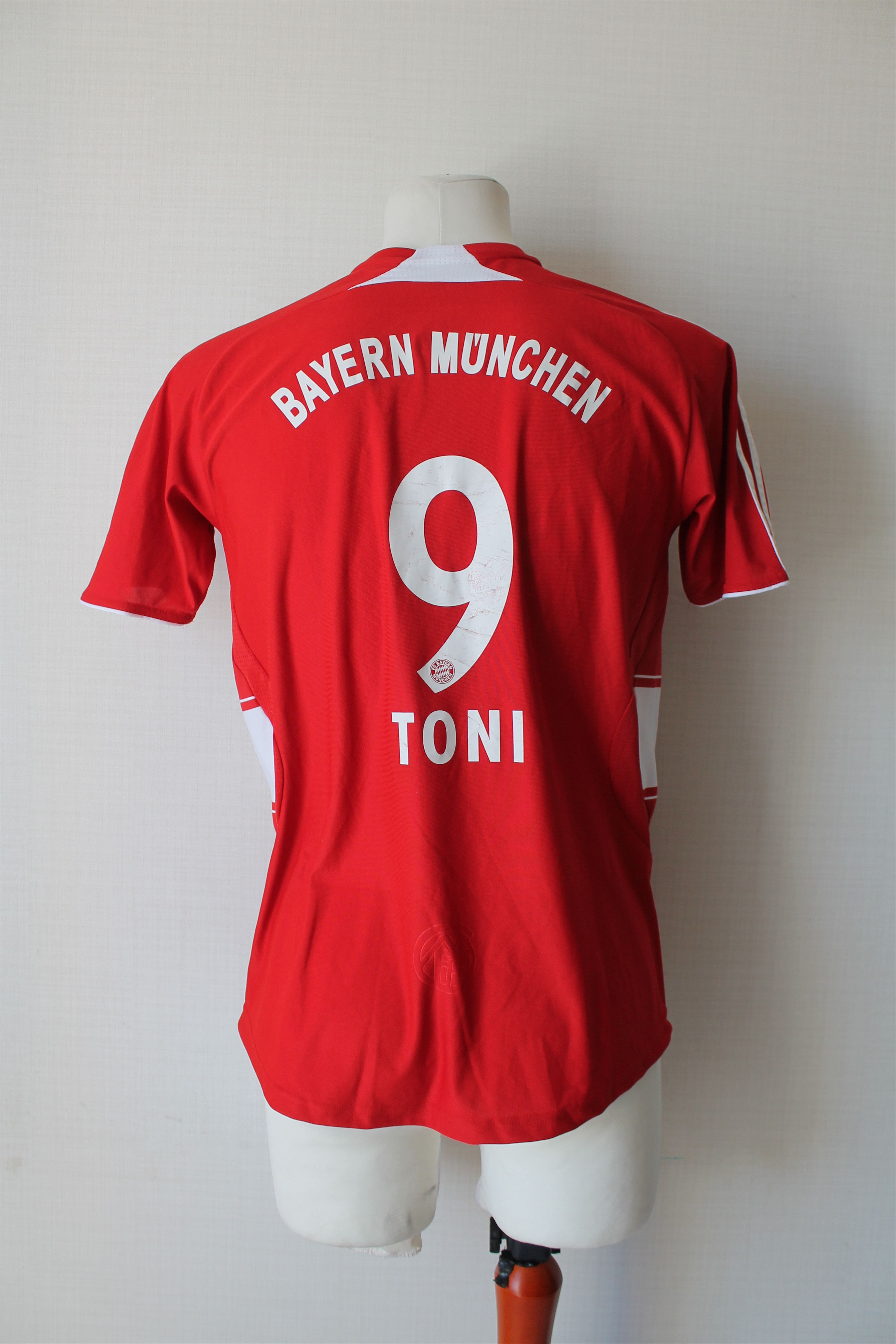 Adidas 2007 BAYERN MUNCHEN Toni Jersey Munich Soccer Size US M / EU 48-50 / 2 - 10 Thumbnail