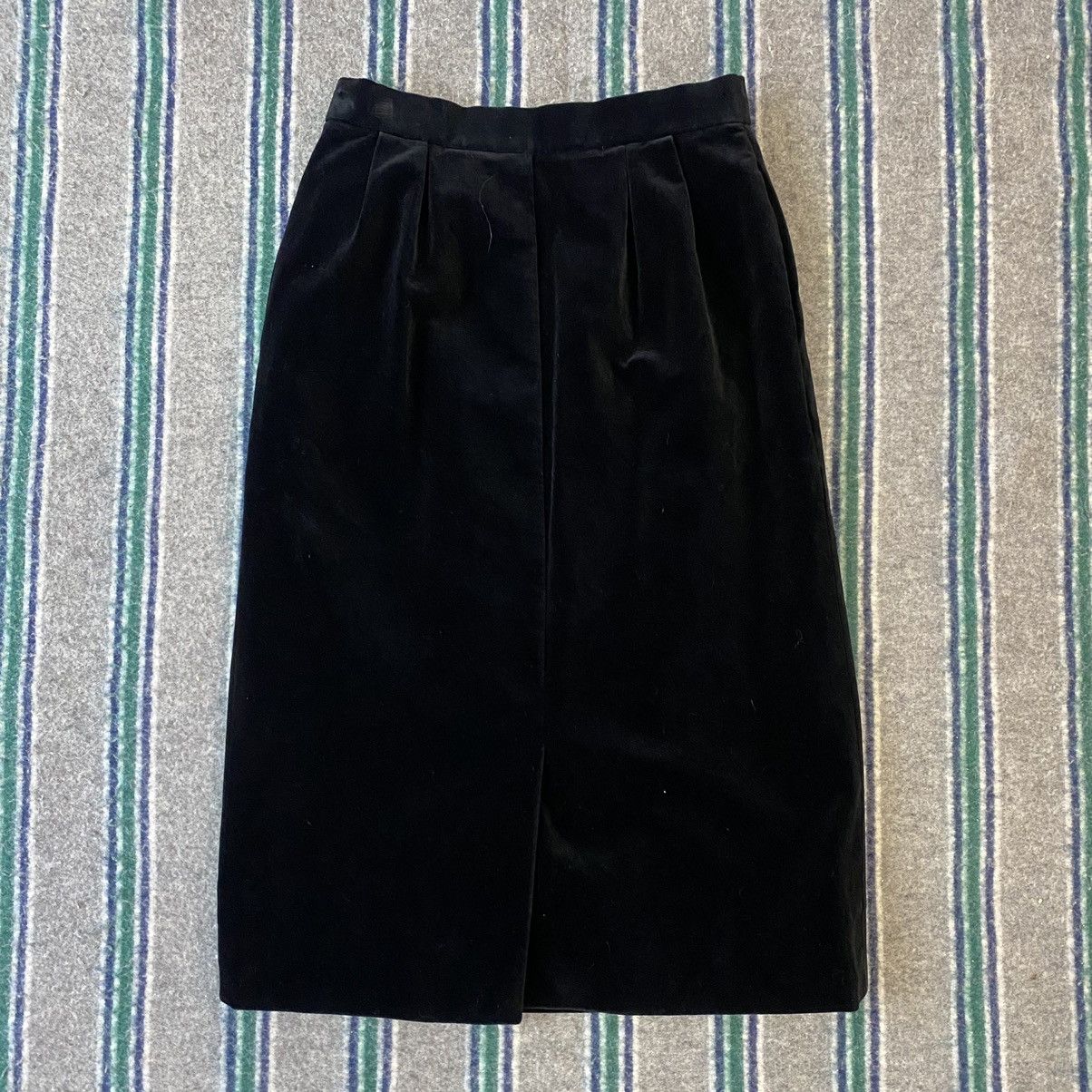Yves Saint Laurent Vintage Yves Saint Laurent Velvet Corduroy Midi Skirt Size 26" / US 2 / IT 38 - 10 Thumbnail