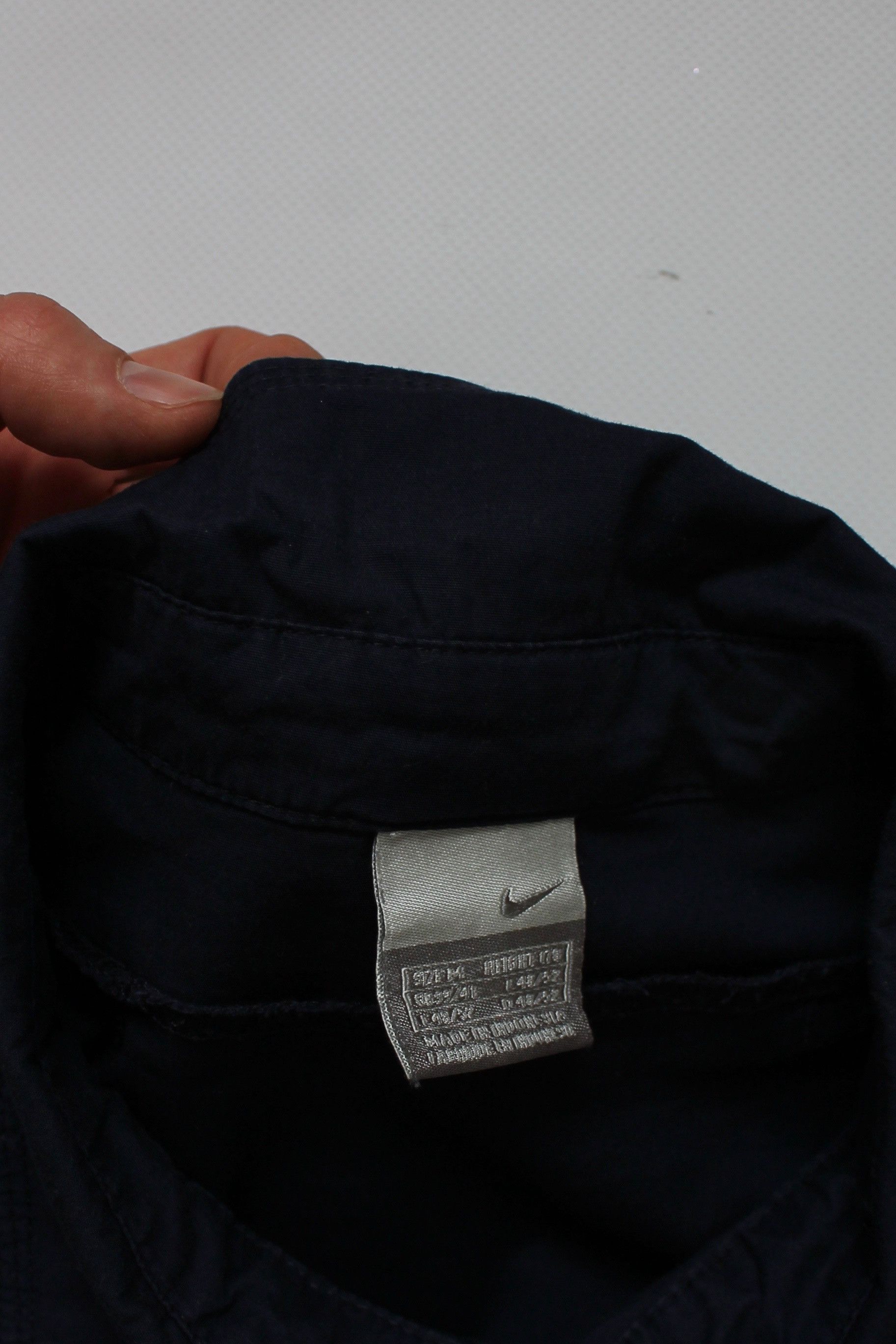 Nike NIKE Vintage Snap Button SWOOSH Shirt TN Navy Blue Size US M / EU 48-50 / 2 - 10 Thumbnail